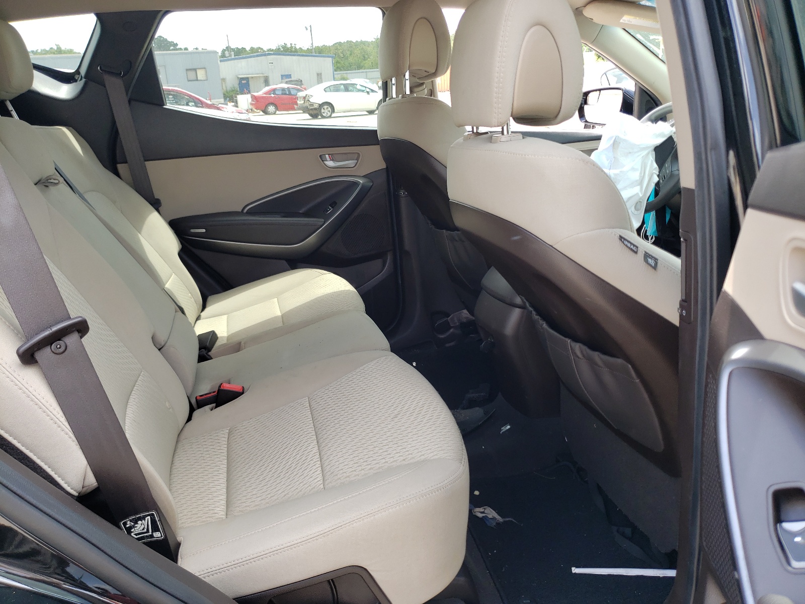 Photo 6 from auction – 2017 HYUNDAI SANTA FE S with VIN 5NMZU3LBXHH031956