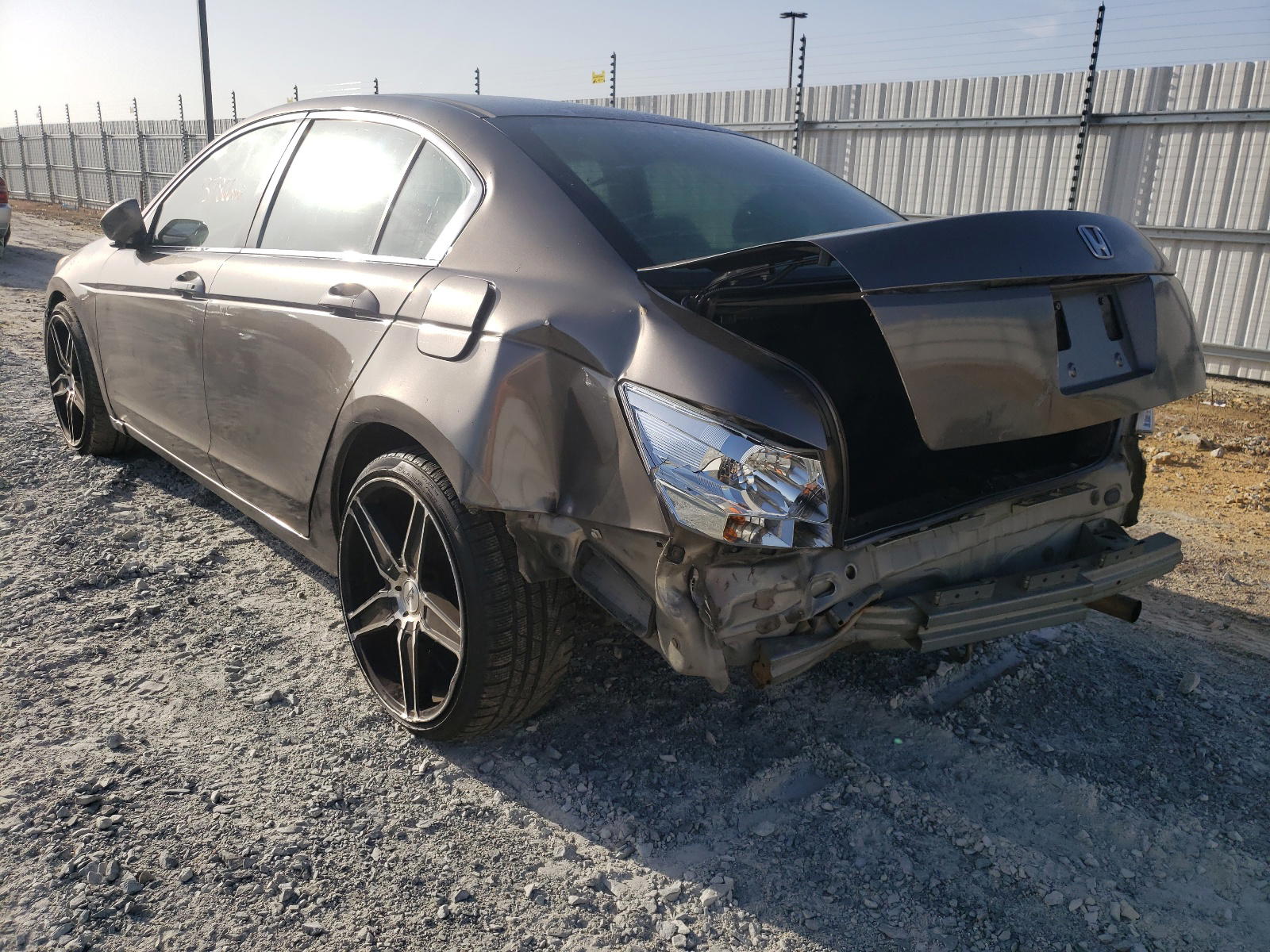 Photo 3 from auction – 2008 HONDA ACCORD with VIN JHMCP26458C000342