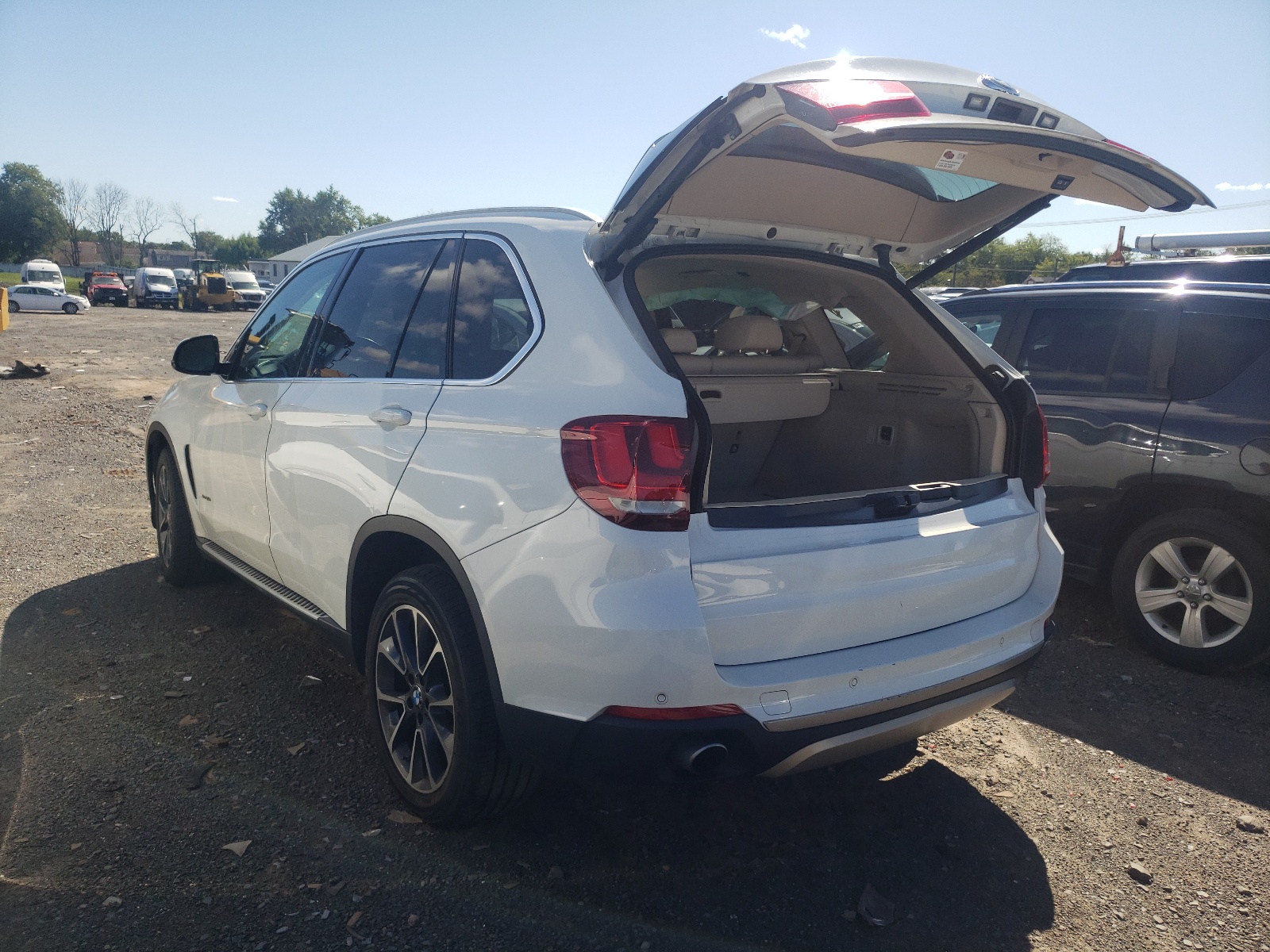 Photo 3 from auction – 2014 BMW X5 XDRIVE3 with VIN 5UXKR0C58E0H19429