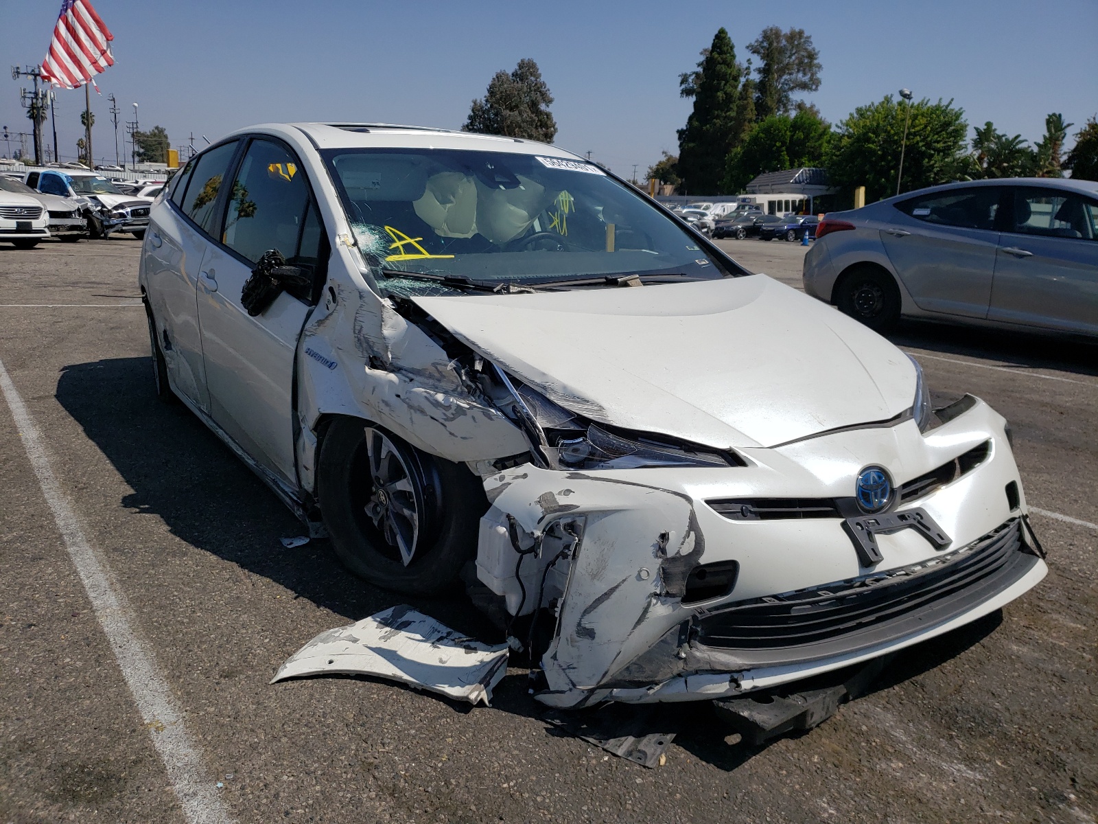 TOYOTA PRIUS 2019 with VIN JTDKARFU5K3085567 - Photo from auction