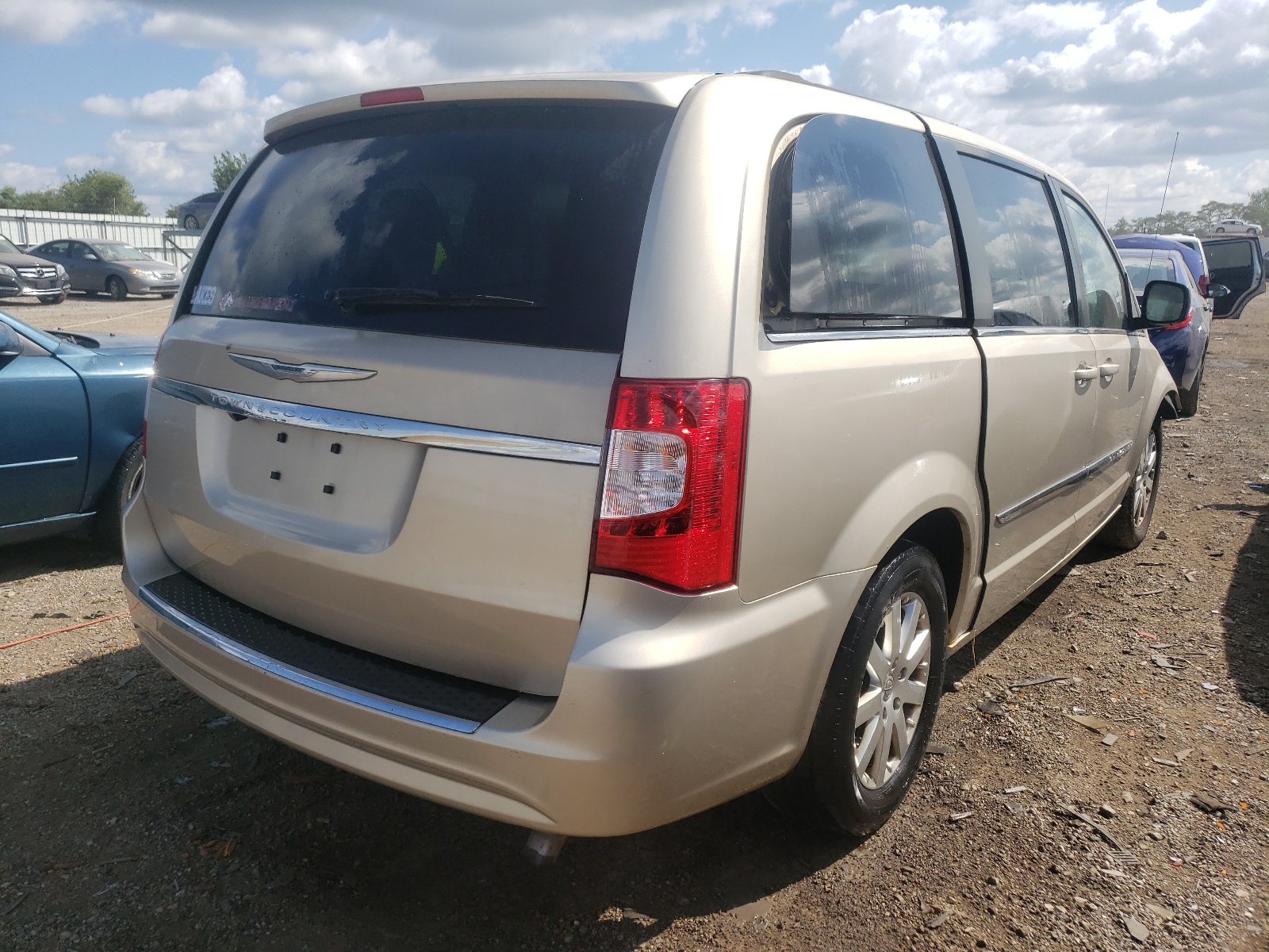 Photo 4 from auction – 2012 CHRYSLER TOWN & COU with VIN 2C4RC1BG3CR345581