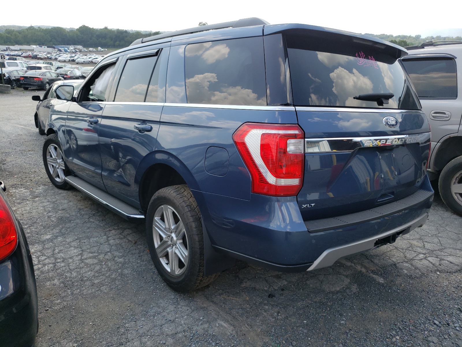 Photo 3 from auction – 2019 FORD EXPEDITION with VIN 1FMJU1JT6KEA14946