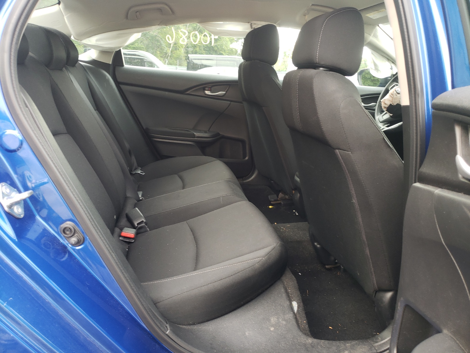 Photo 6 from auction – 2018 HONDA CIVIC LX with VIN 19XFC2F57JE029620