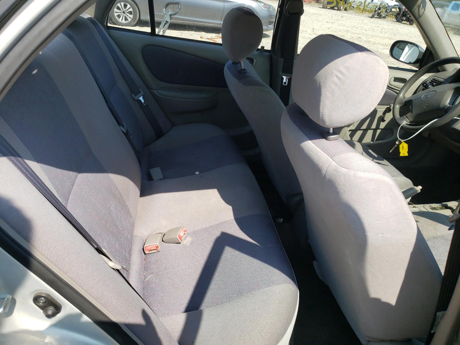 Photo 6 from auction – 2000 TOYOTA COROLLA VE with VIN 2T1BR12E8YC333951