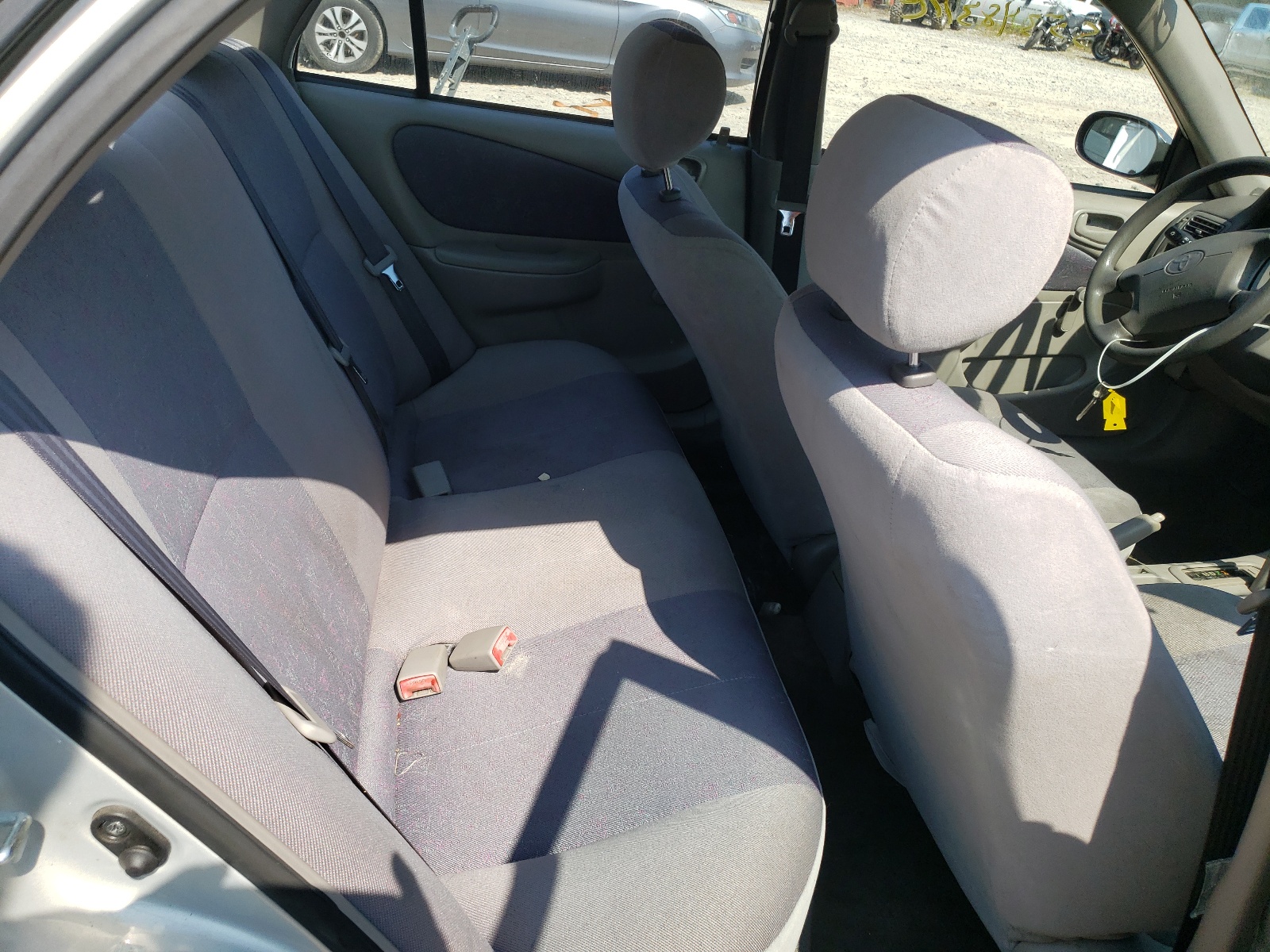 Foto 6 de la subasta – 2000 TOYOTA COROLLA VE con VIN 2T1BR12E8YC333951