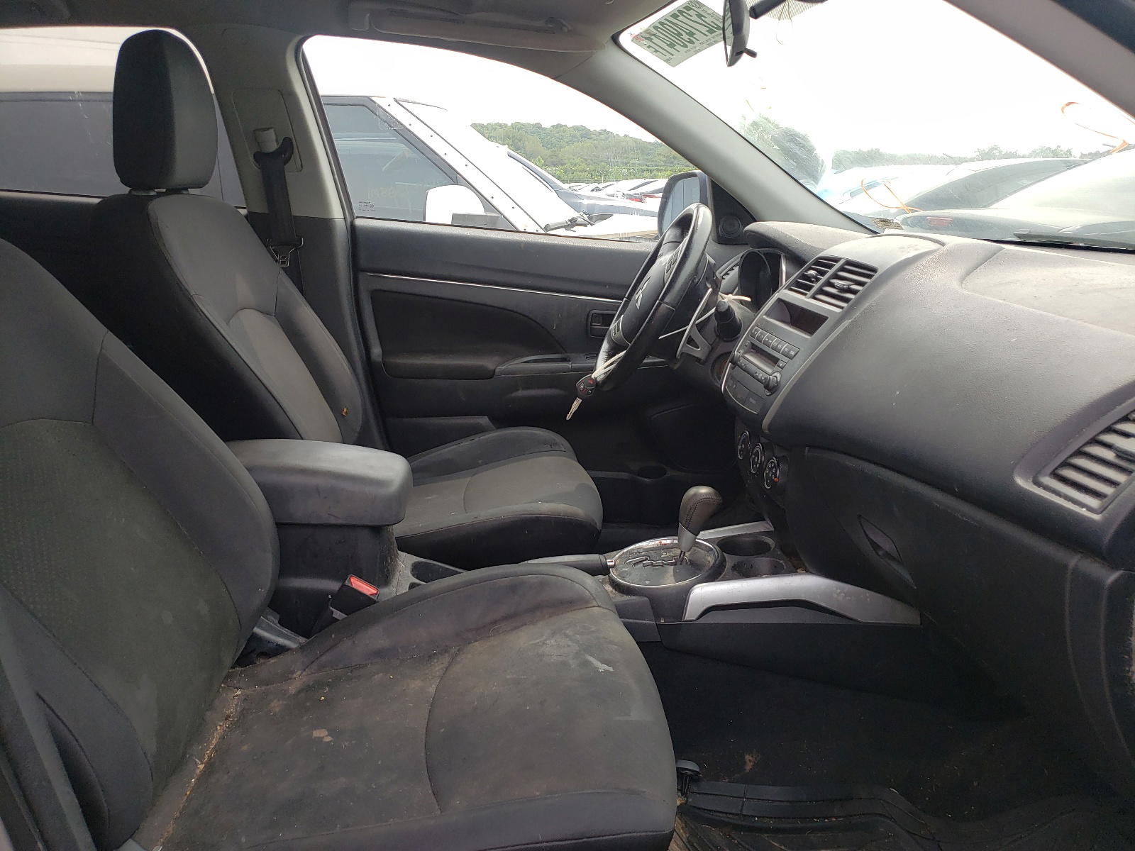 Photo 5 from auction – 2013 MITSUBISHI OUTLANDER with VIN 4A4AP3AU6DE020712