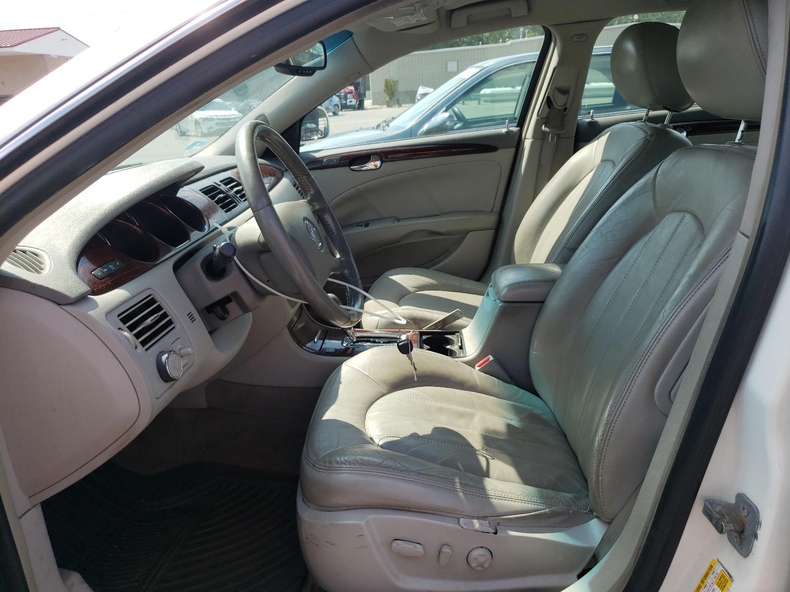 Photo 5 from auction – 2010 BUICK LUCERNE CX with VIN 1G4HC5EM0AU102908