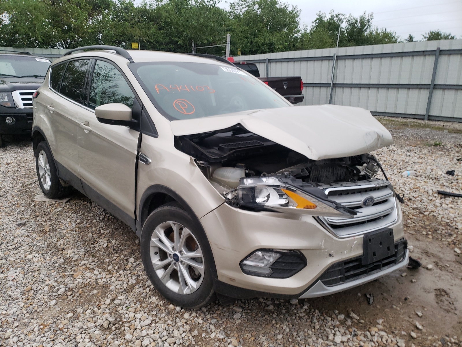 Photo 1 from auction – 2018 FORD ESCAPE SE with VIN 1FMCU9GD2JUA44103