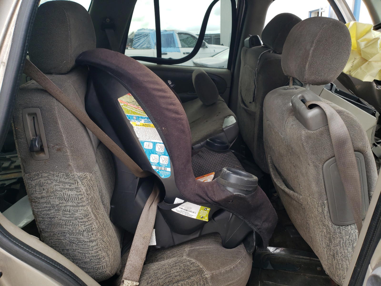 Photo 6 from auction – 2002 CHEVROLET TRAILBLAZE with VIN 1GNDS13S822499465