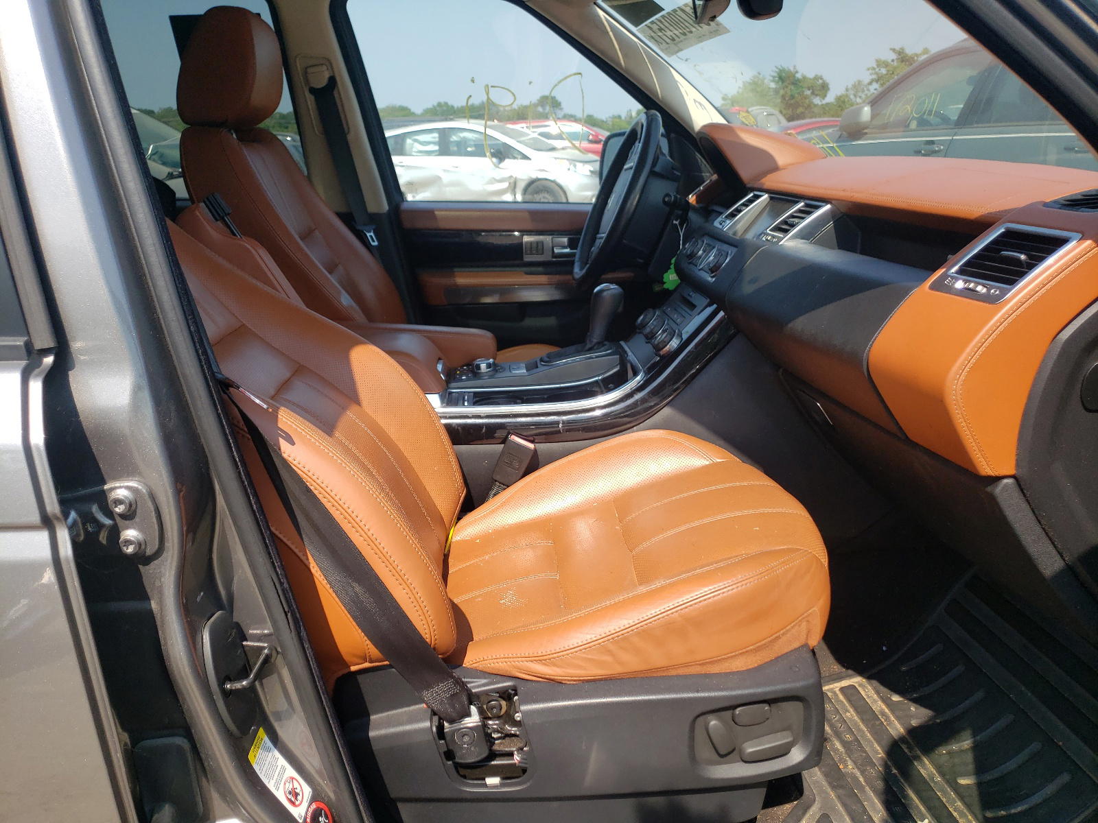 Photo 5 from auction – 2010 LAND ROVER RANGE ROVE with VIN SALSK2D49AA253110
