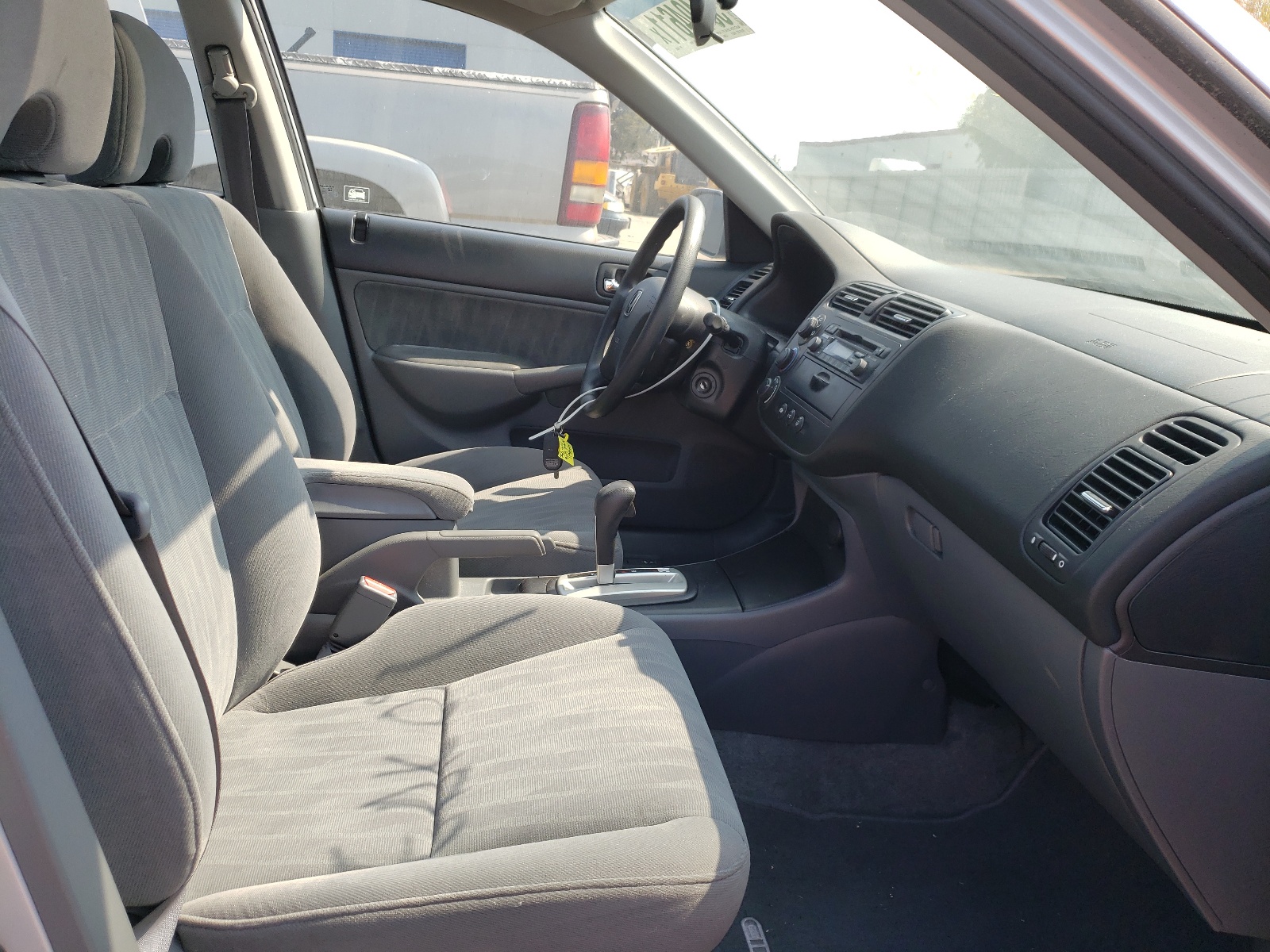 Photo 5 from auction – 2004 HONDA CIVIC EX with VIN 2HGES26774H558382