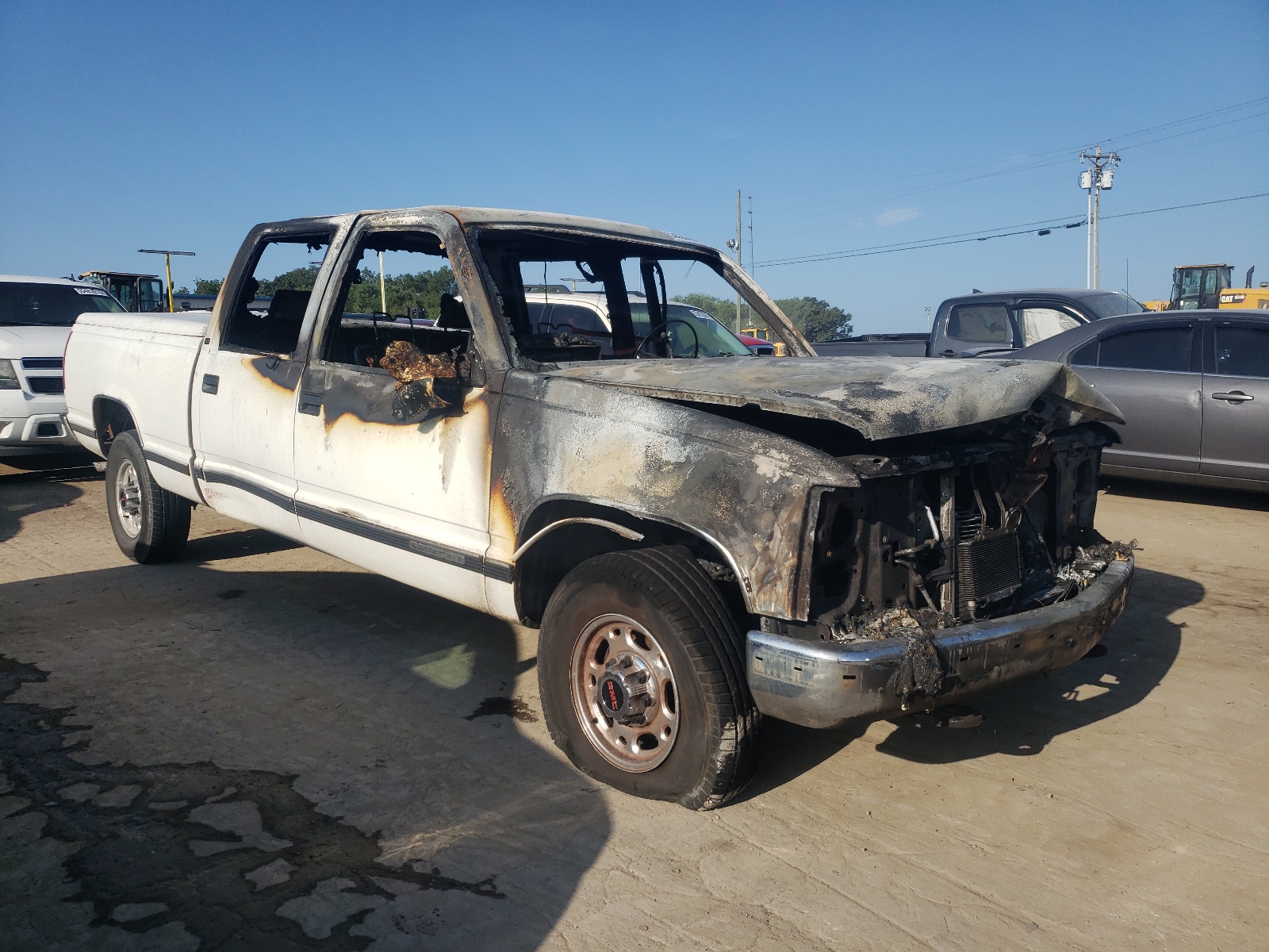 Photo 9 from auction – 2000 GMC SIERRA C25 with VIN 1GTGC23R8YF514957
