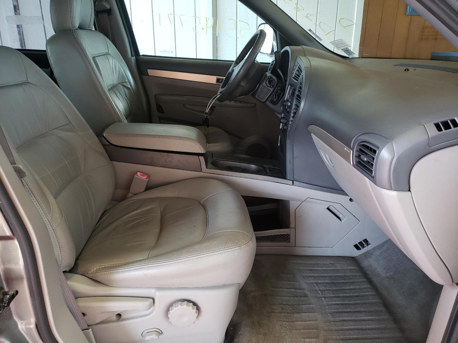 Photo 5 from auction – 2004 BUICK RENDEZVOUS with VIN 3G5DB03EX4S541694