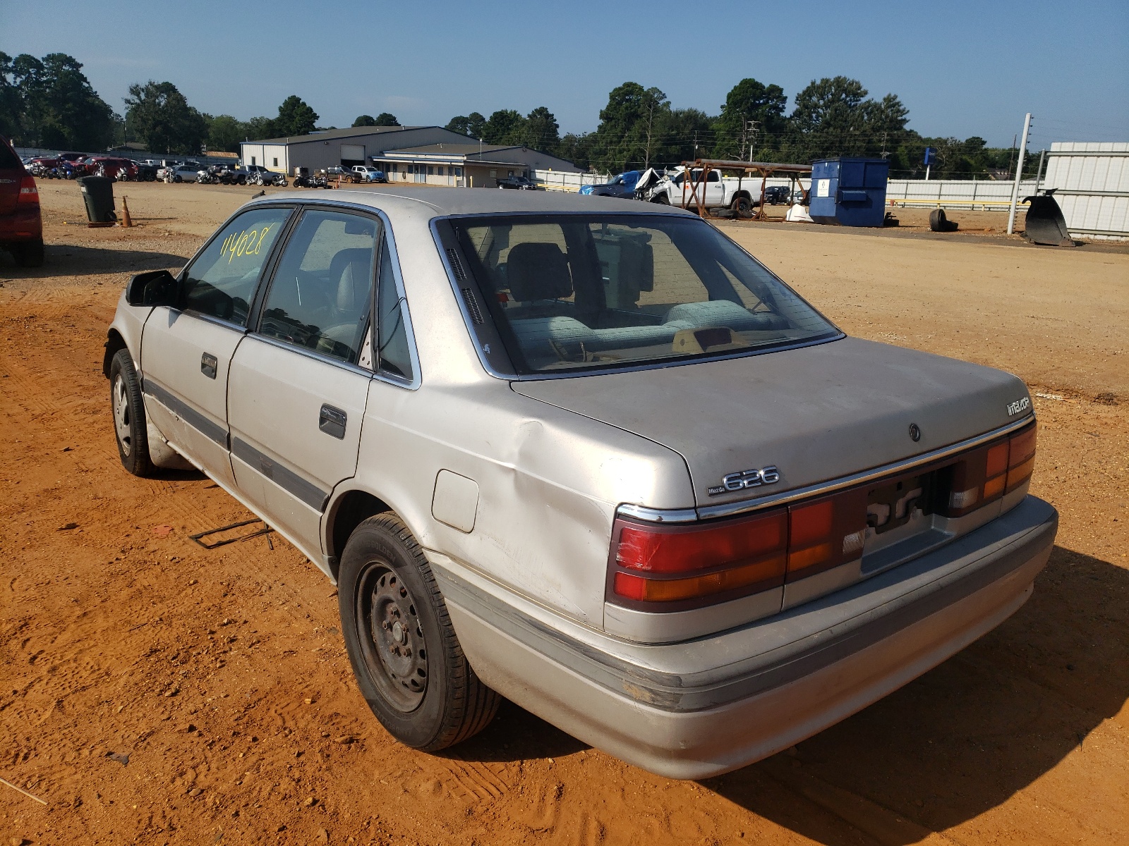Photo 3 from auction – 1991 MAZDA 626 DX with VIN 1YVGD22B9M5145442