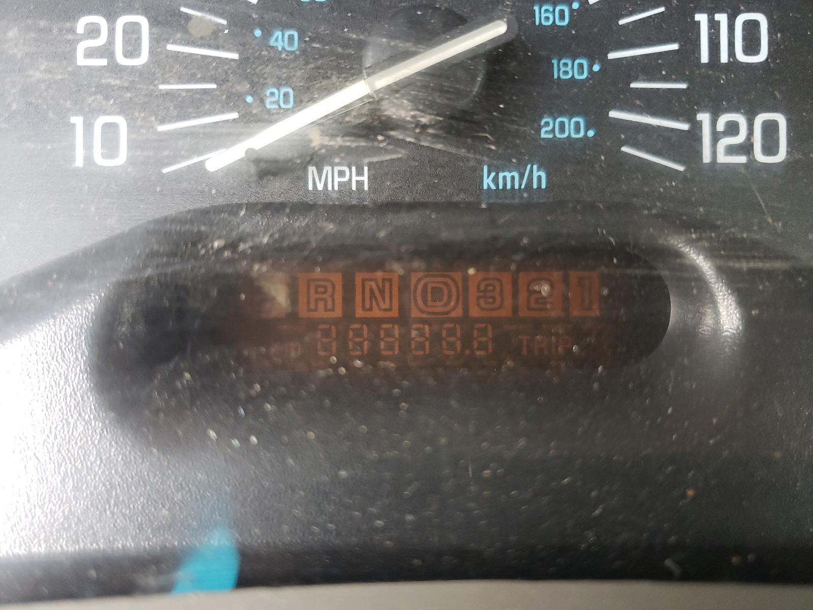 Photo 8 from auction – 2001 BUICK CENTURY CU with VIN 2G4WS52J211246623
