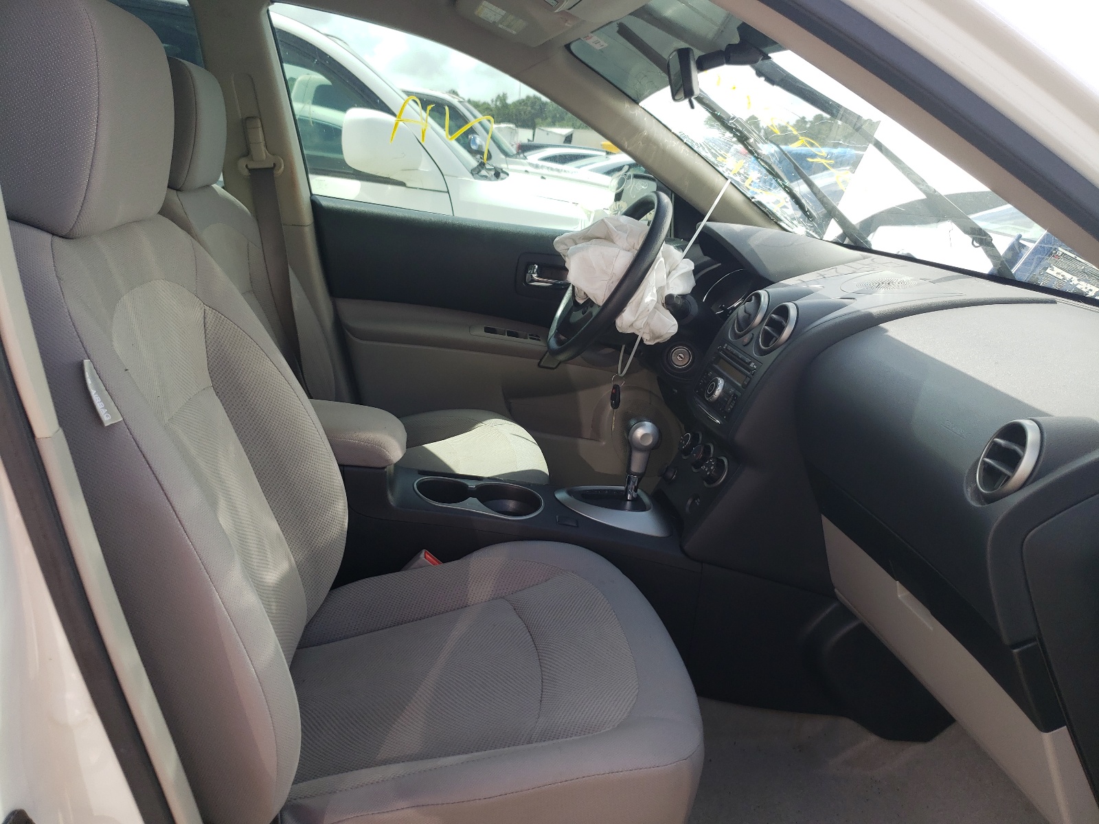 Photo 5 from auction – 2013 NISSAN ROGUE S with VIN JN8AS5MT4DW531239