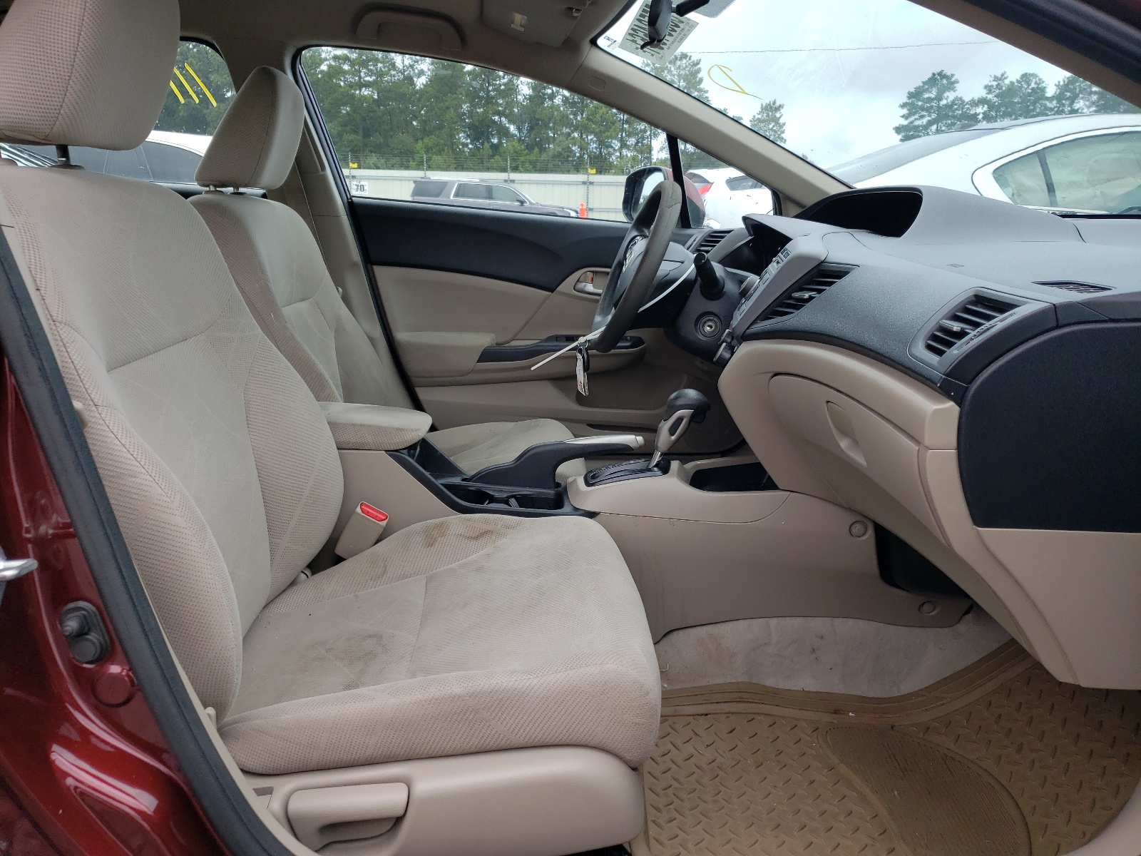 Photo 5 from auction – 2012 HONDA CIVIC LX with VIN 19XFB2F58CE025081