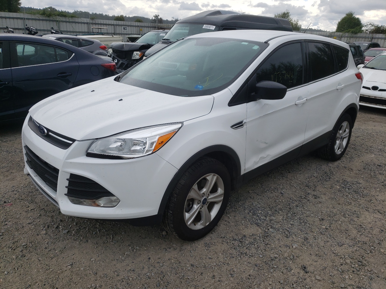 Photo 2 from auction – 2016 FORD ESCAPE SE with VIN 1FMCU9GX2GUC61184