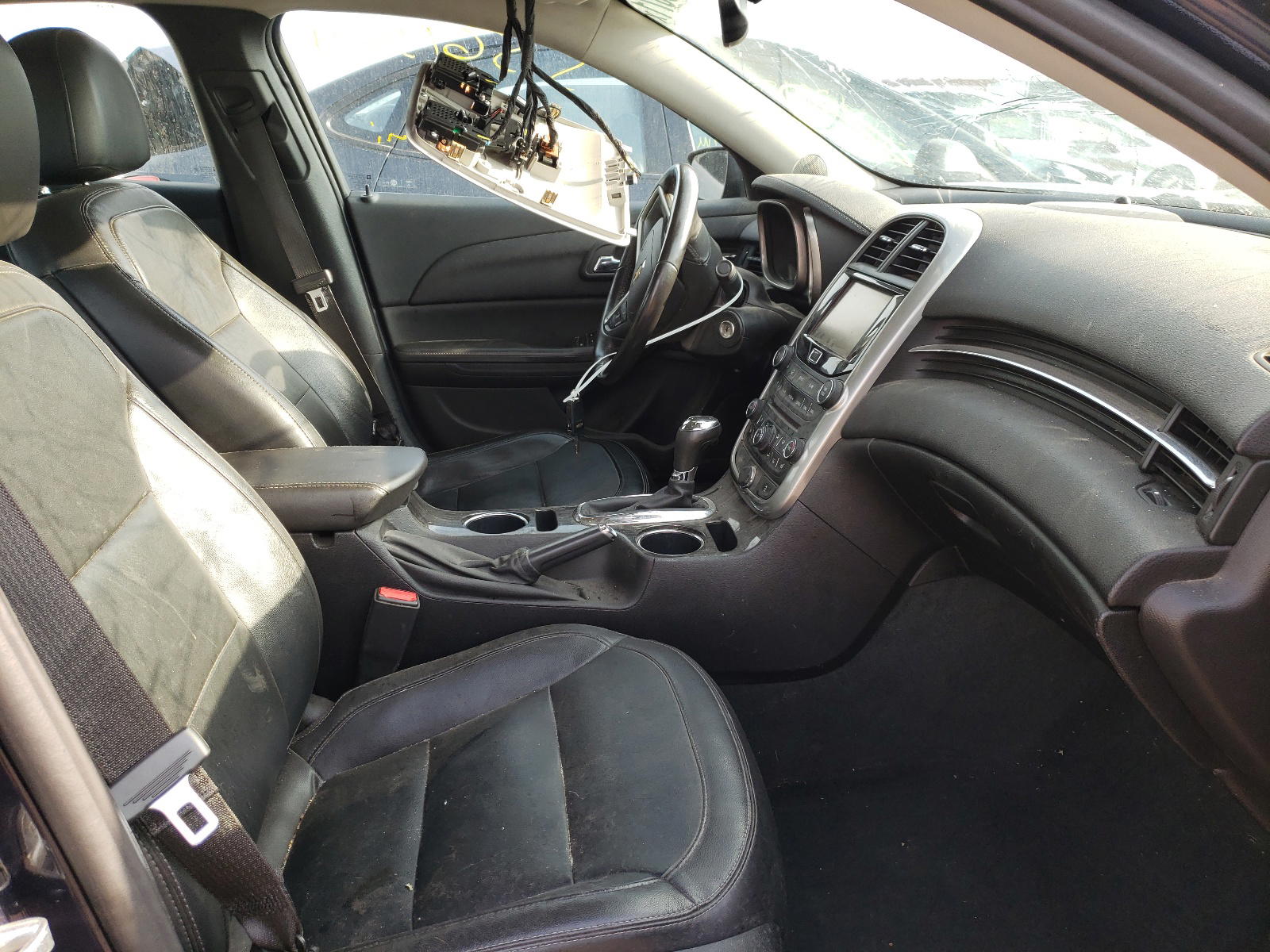Photo 5 from auction – 2016 CHEVROLET MALIBU LIM with VIN 1G11E5SA3GU144775