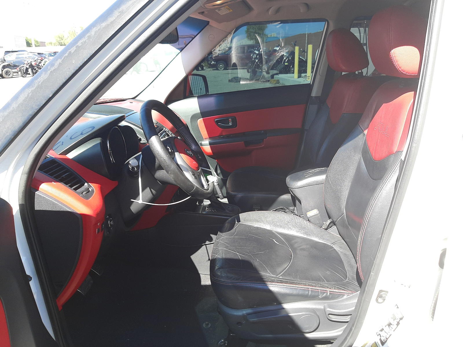 Photo 5 from auction – 2011 KIA SOUL with VIN KNDJT2A22B7281381
