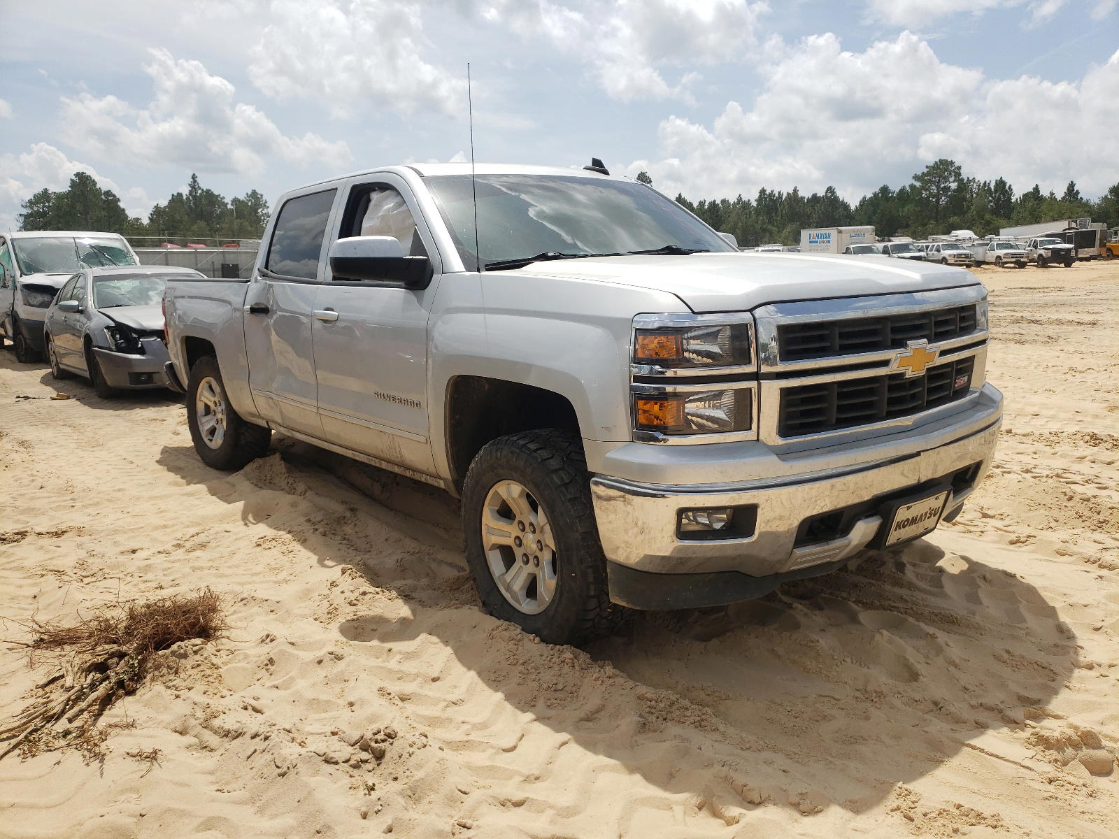 CHEVROLET SILVERADO 2015 with VIN 3GCUKREC1FG455480 - Photo from auction