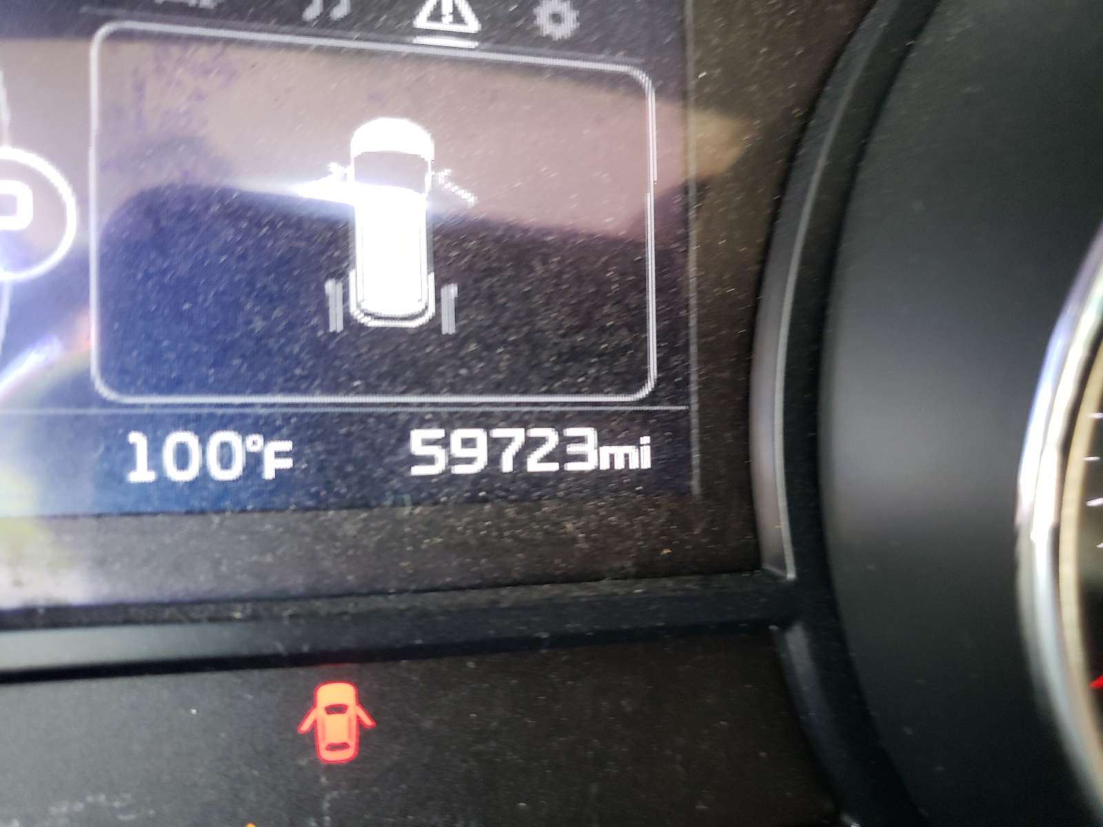 Photo 8 from auction – 2017 KIA SEDONA LX with VIN KNDMB5C12H6229575