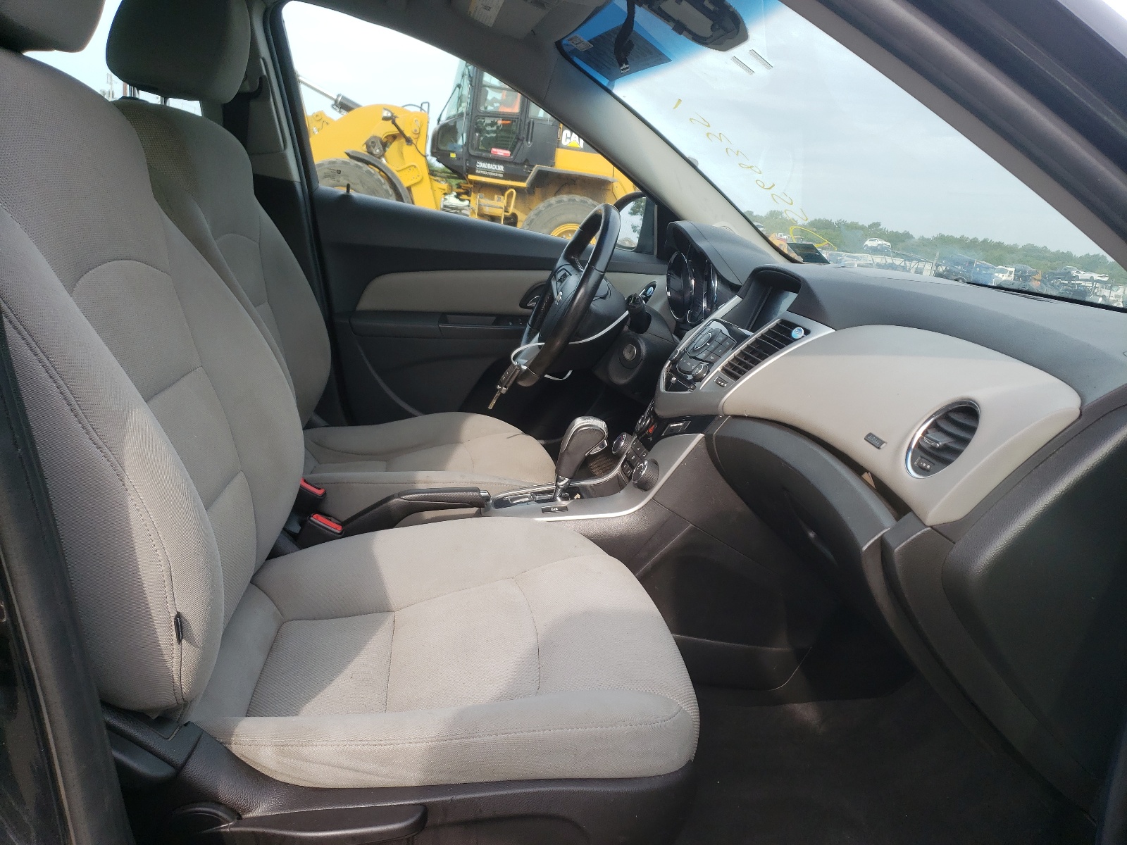 Photo 5 from auction – 2013 CHEVROLET CRUZE LT with VIN 1G1PC5SB2D7250072