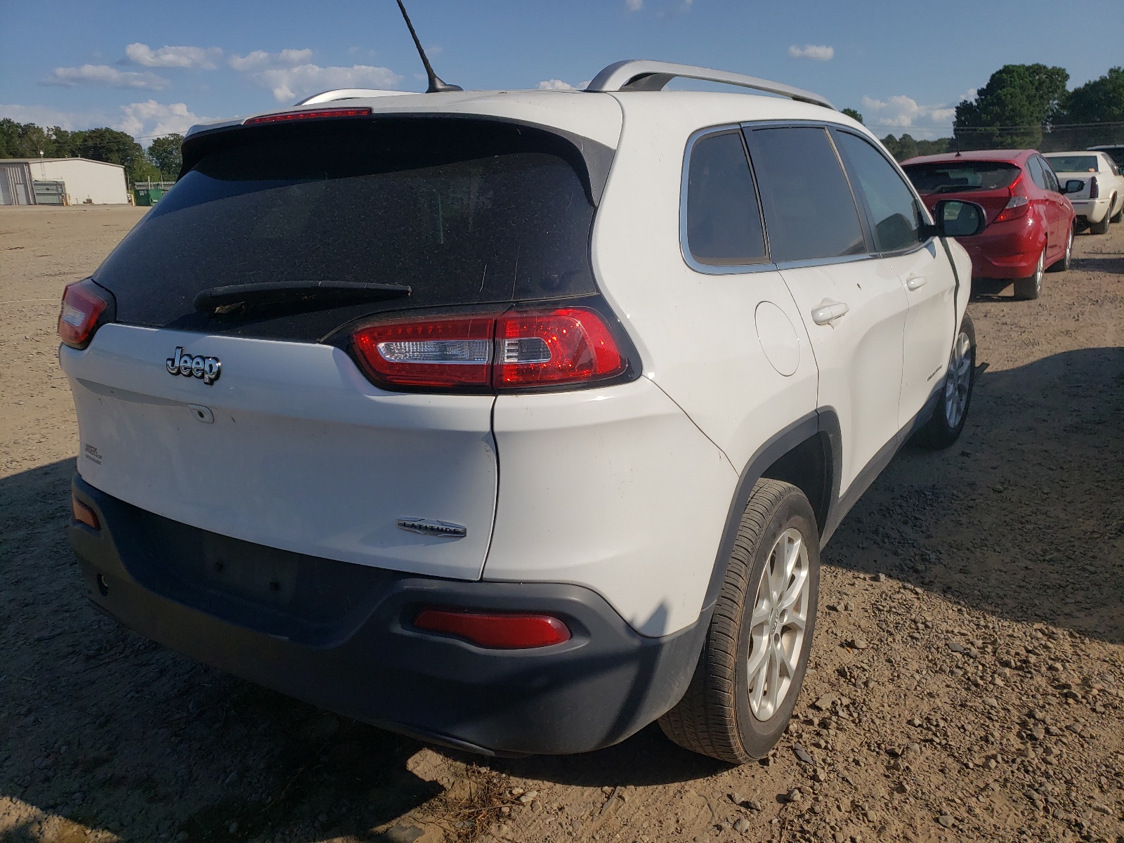 Photo 4 from auction – 2016 JEEP CHEROKEE L with VIN 1C4PJLCB2GW328845