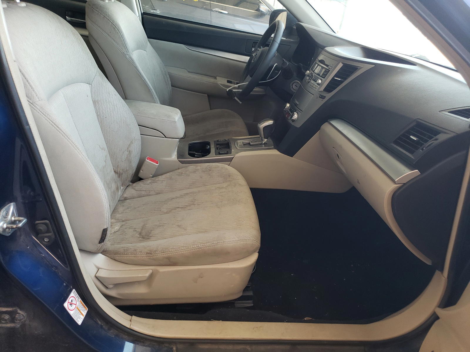 Photo 5 from auction – 2011 SUBARU LEGACY 2.5 with VIN 4S3BMBF62B3218415