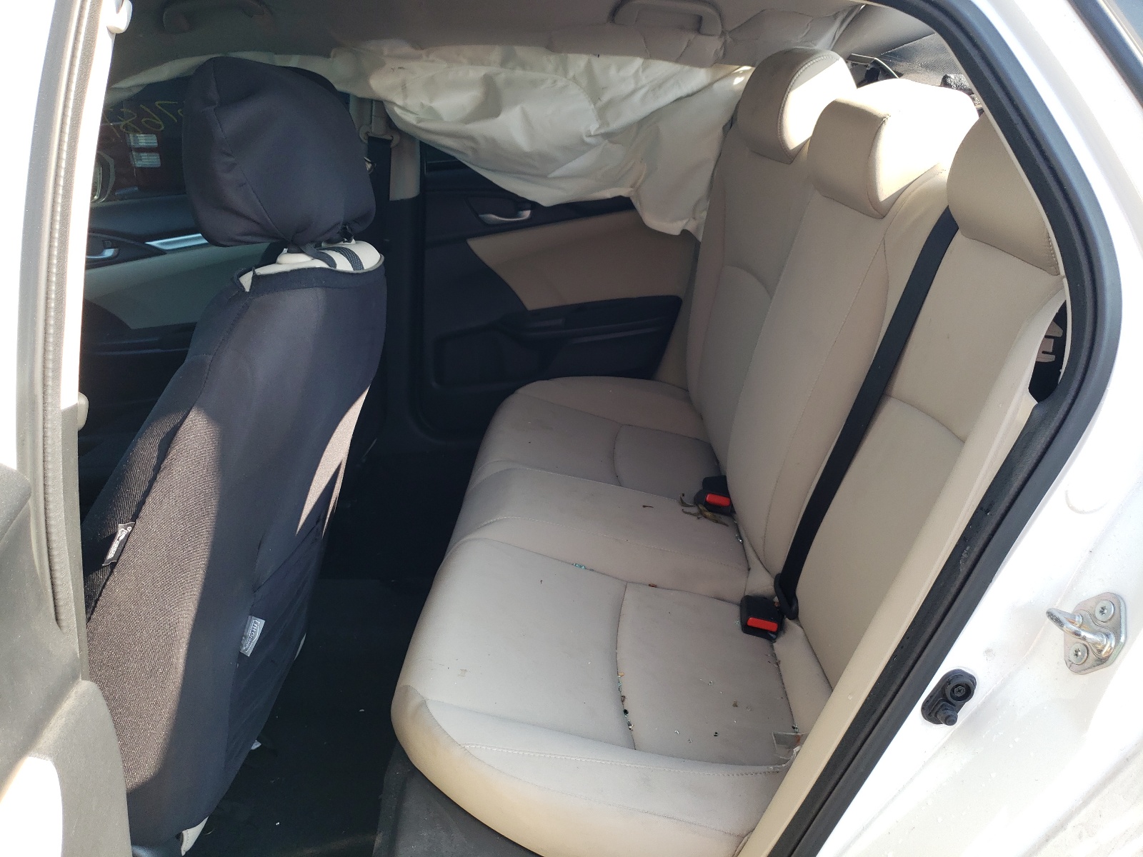 Photo 6 from auction – 2016 HONDA CIVIC LX with VIN 2HGFC2F51GH519081