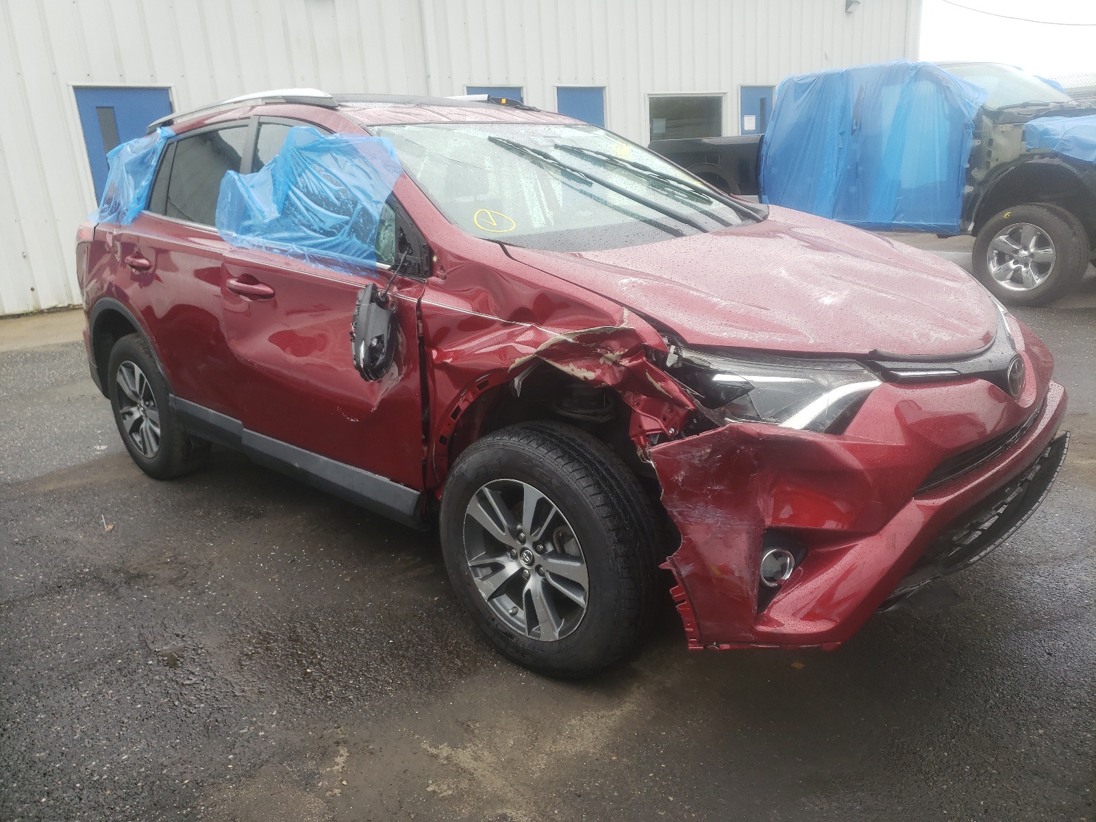 Photo 1 from auction – 2018 TOYOTA RAV4 ADVEN with VIN 2T3WFREV8JW436240