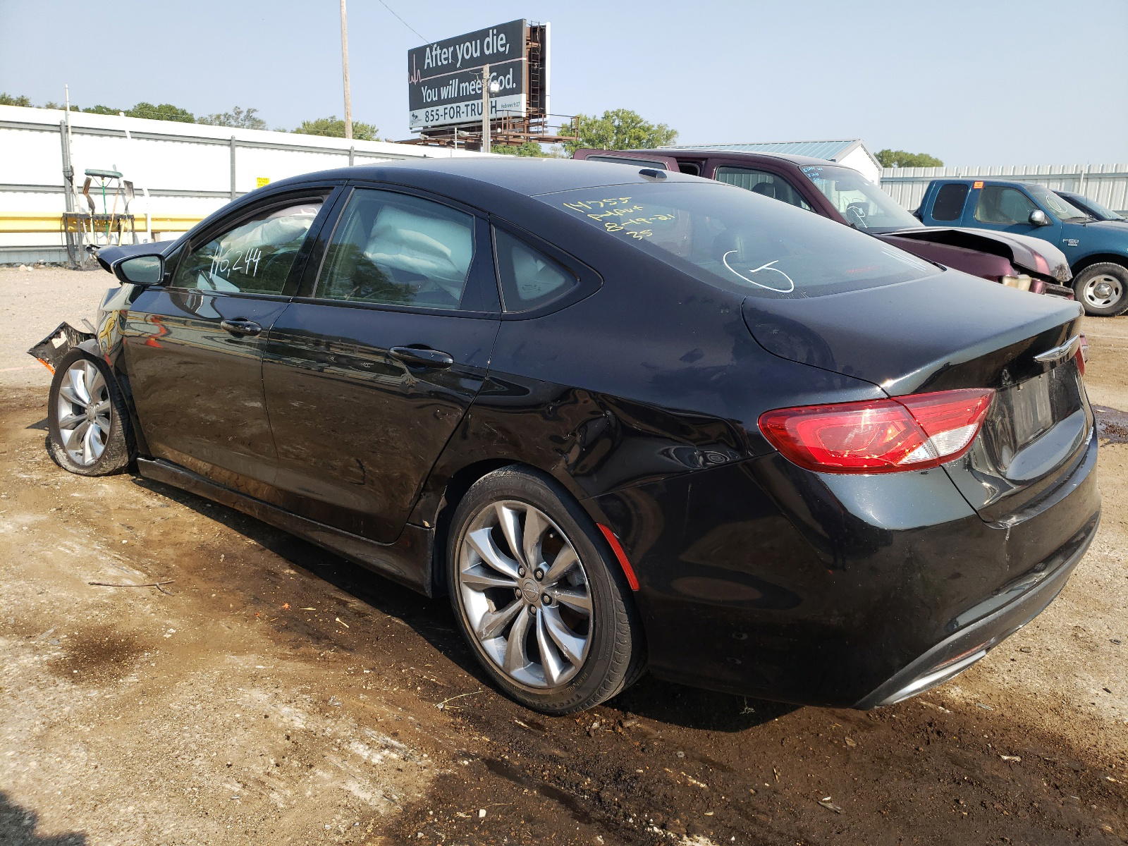 Photo 3 from auction – 2015 CHRYSLER 200 S with VIN 1C3CCCBB3FN727461