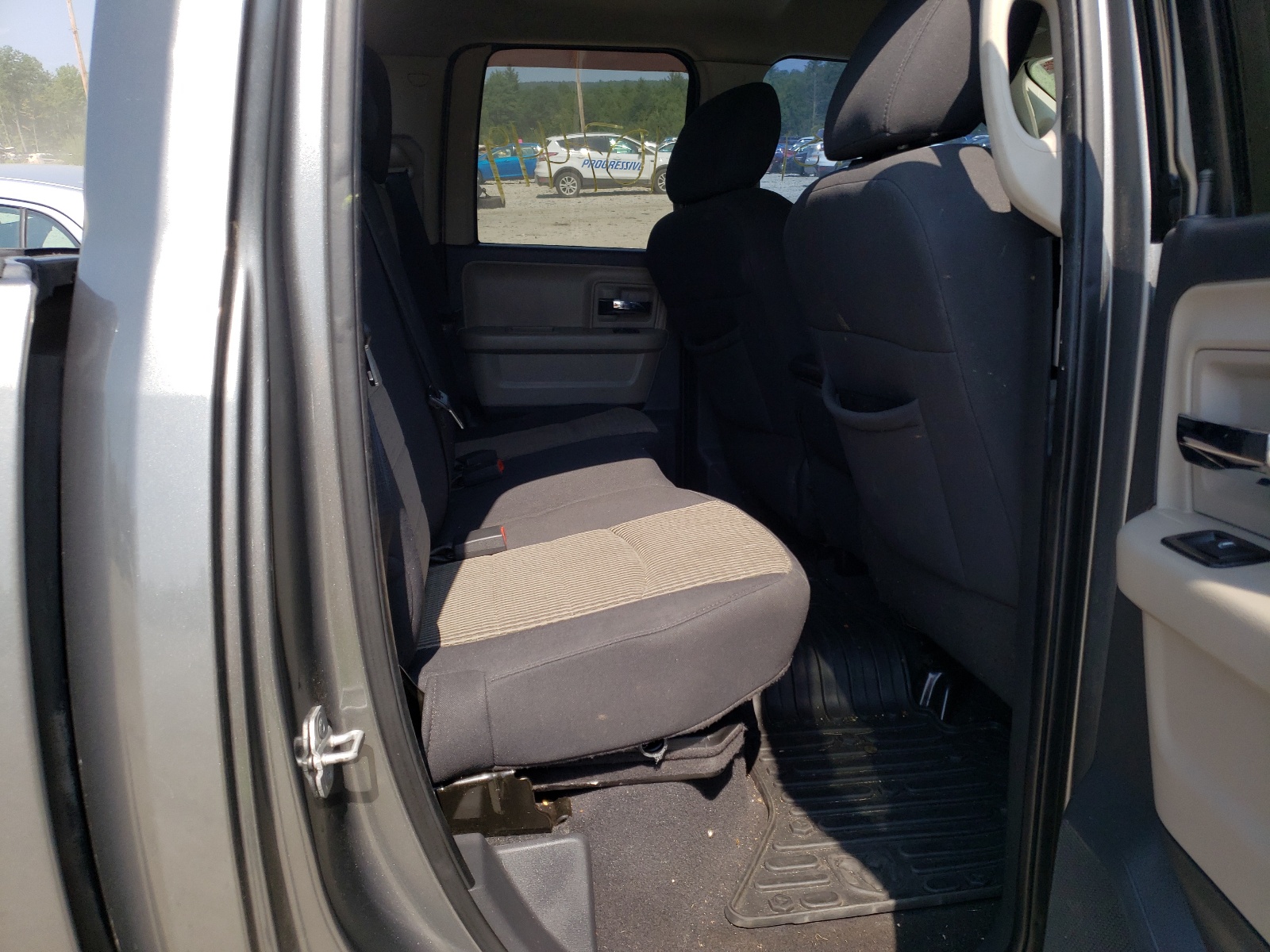 Photo 6 from auction – 2011 DODGE RAM 1500 with VIN 1D7RV1GTXBS595726