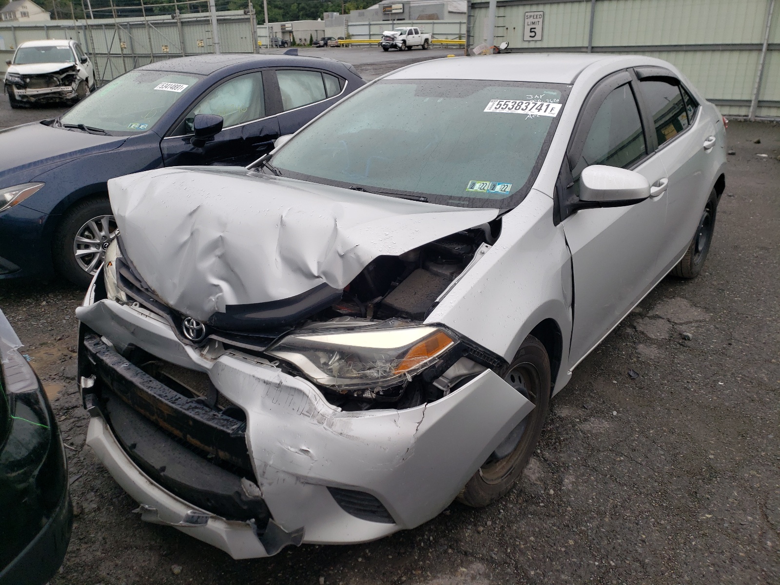 Фото 2 с аукциона – 2014 TOYOTA COROLLA L с VIN 5YFBURHEXEP082687