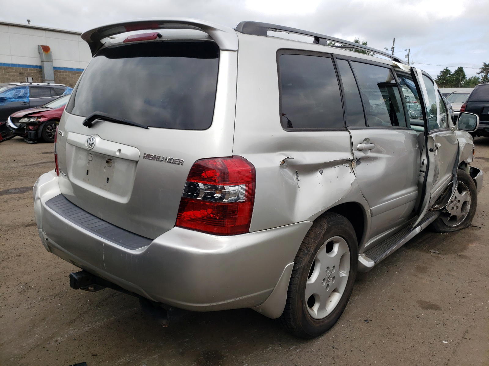 Photo 4 from auction – 2006 TOYOTA HIGHLANDER with VIN JTEEP21A960179695