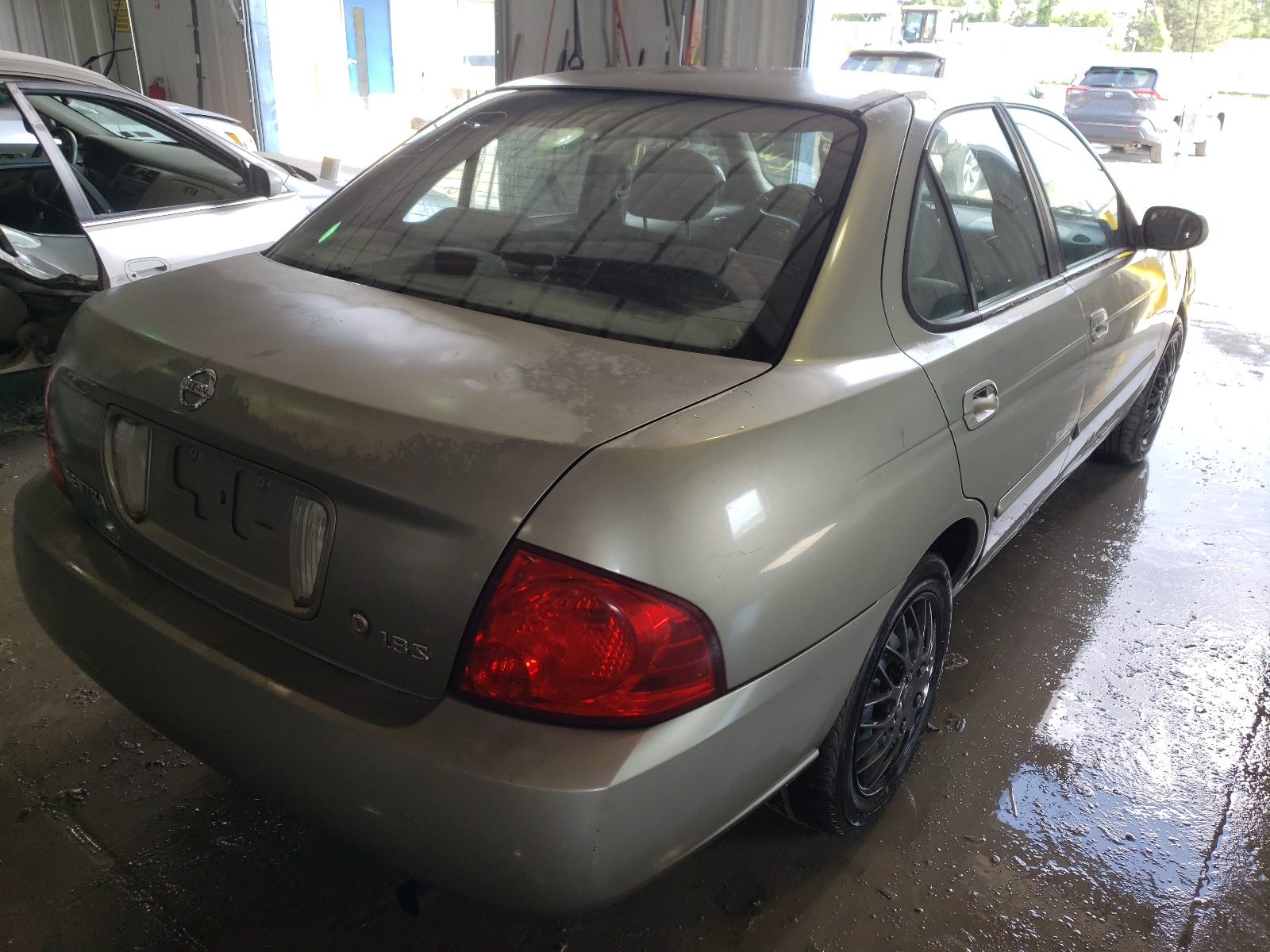 Photo 4 from auction – 2004 NISSAN SENTRA 1.8 with VIN 3N1CB51D04L855086