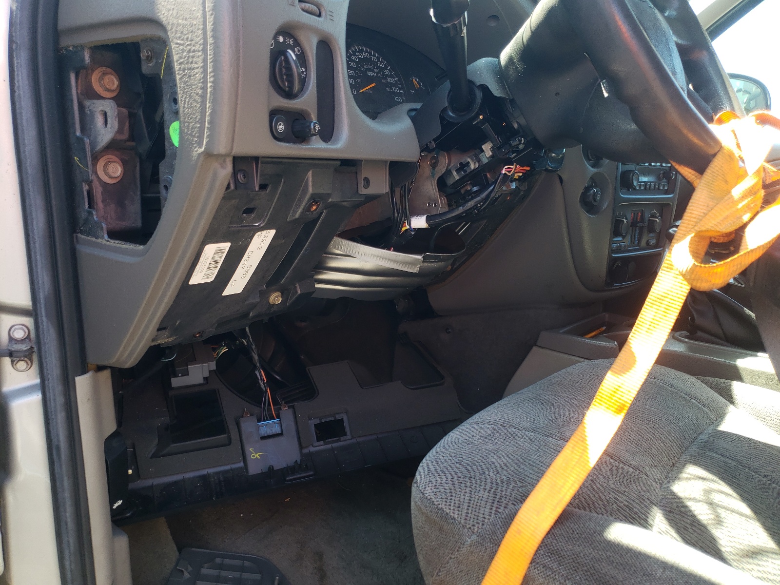 Photo 9 from auction – 2004 CHEVROLET TRAILBLAZE with VIN 1GNDT13S642448563