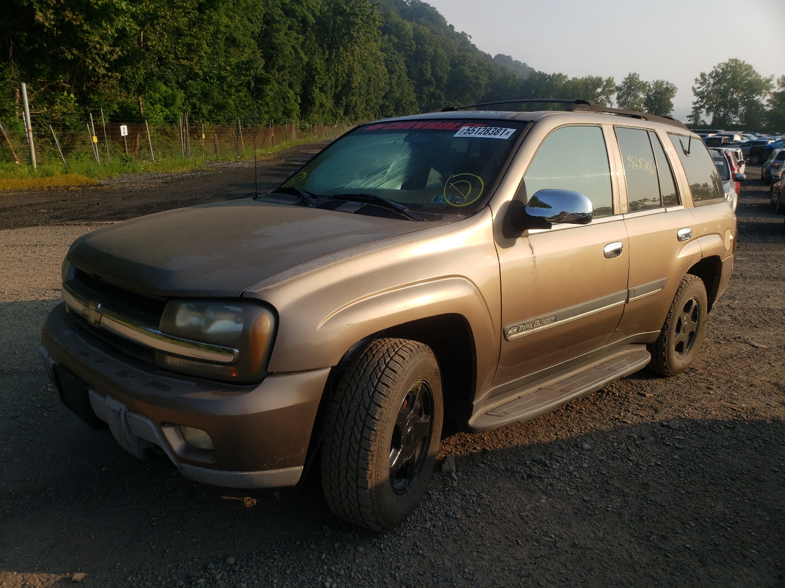 Photo 2 from auction – 2002 CHEVROLET TRAIL BLAZ with VIN 1GNDT13S722335296