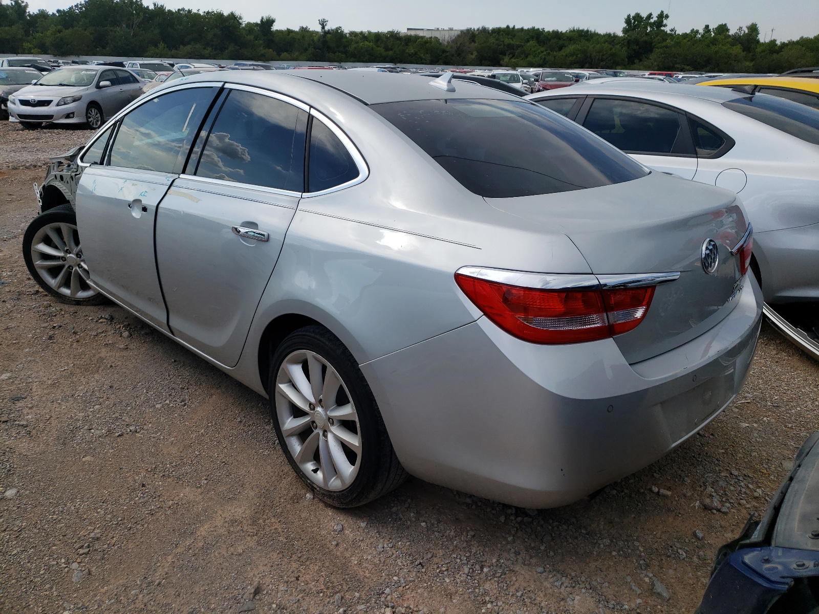 Photo 3 from auction – 2012 BUICK VERANO with VIN 1G4PS5SK6C4156203