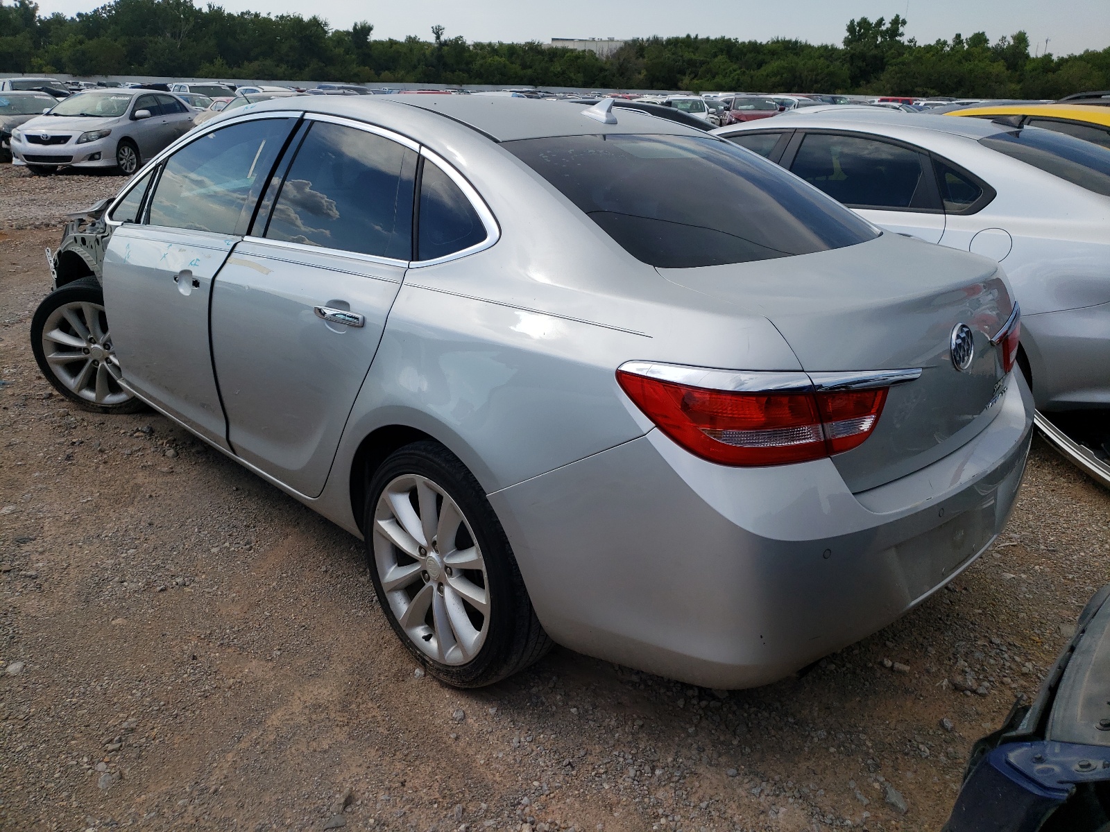 Снимка 3 от търг – 2012 BUICK VERANO с VIN 1G4PS5SK6C4156203