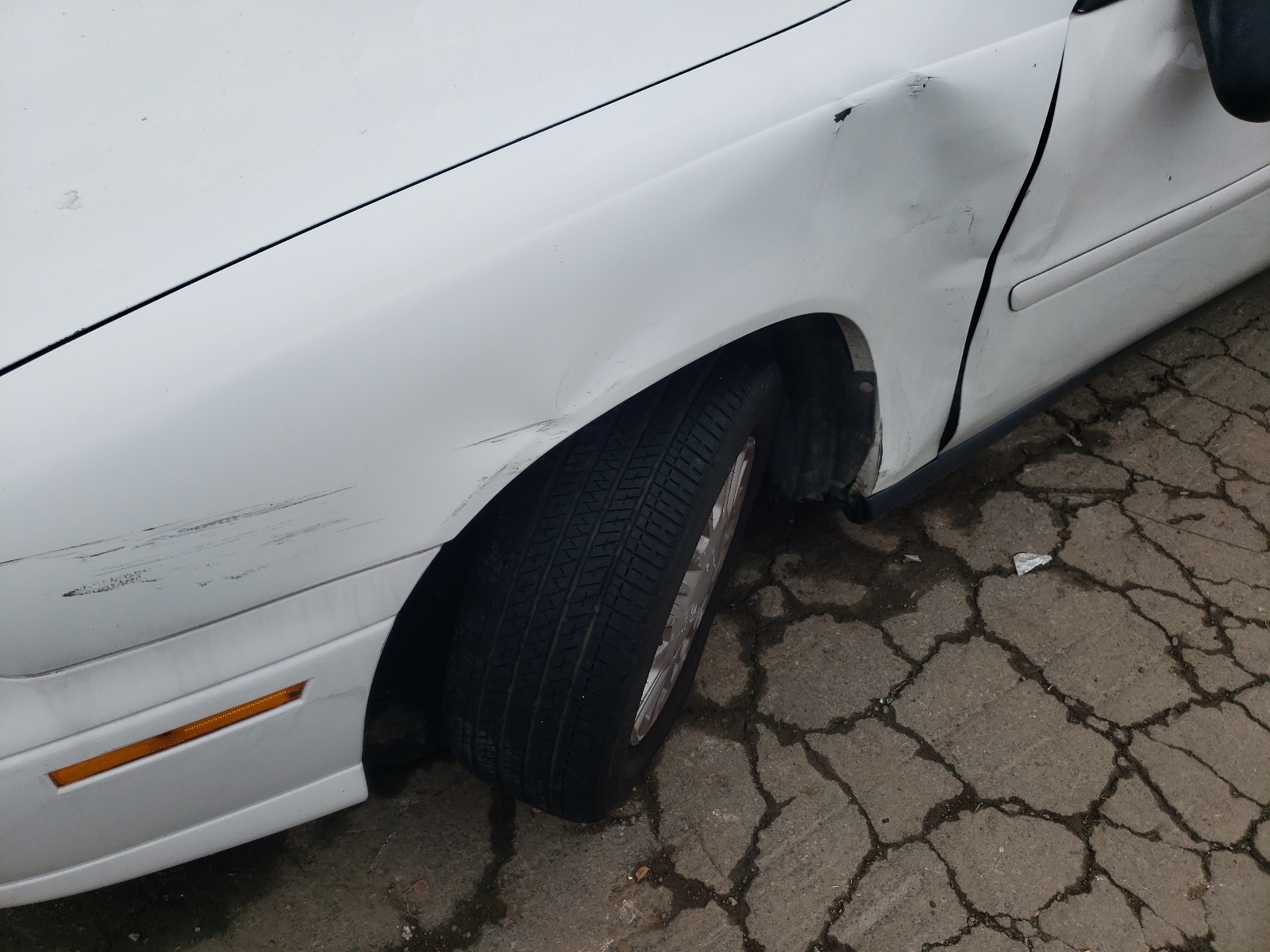 Photo 10 from auction – 2001 CHEVROLET MALIBU with VIN 1G1ND52J61M583173