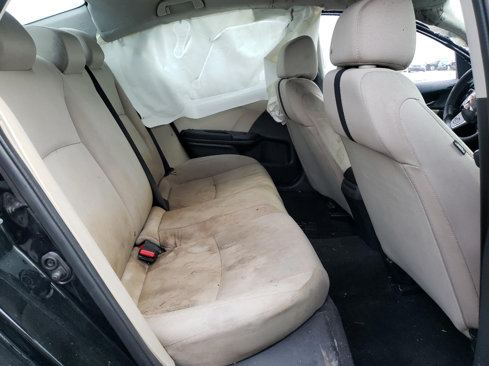 Photo 6 from auction – 2016 HONDA CIVIC LX with VIN 19XFC2E52GE050286