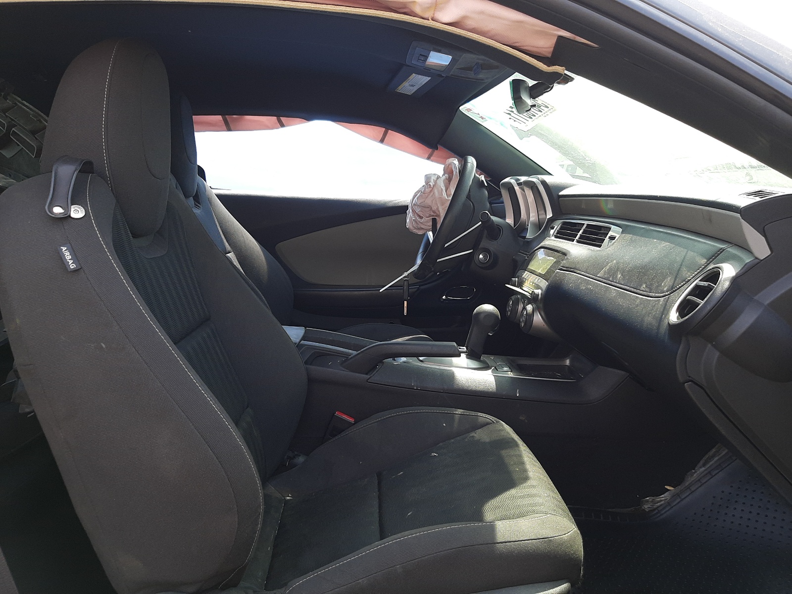 Photo 5 from auction – 2015 CHEVROLET CAMARO LS with VIN 2G1FB1E38F9242751