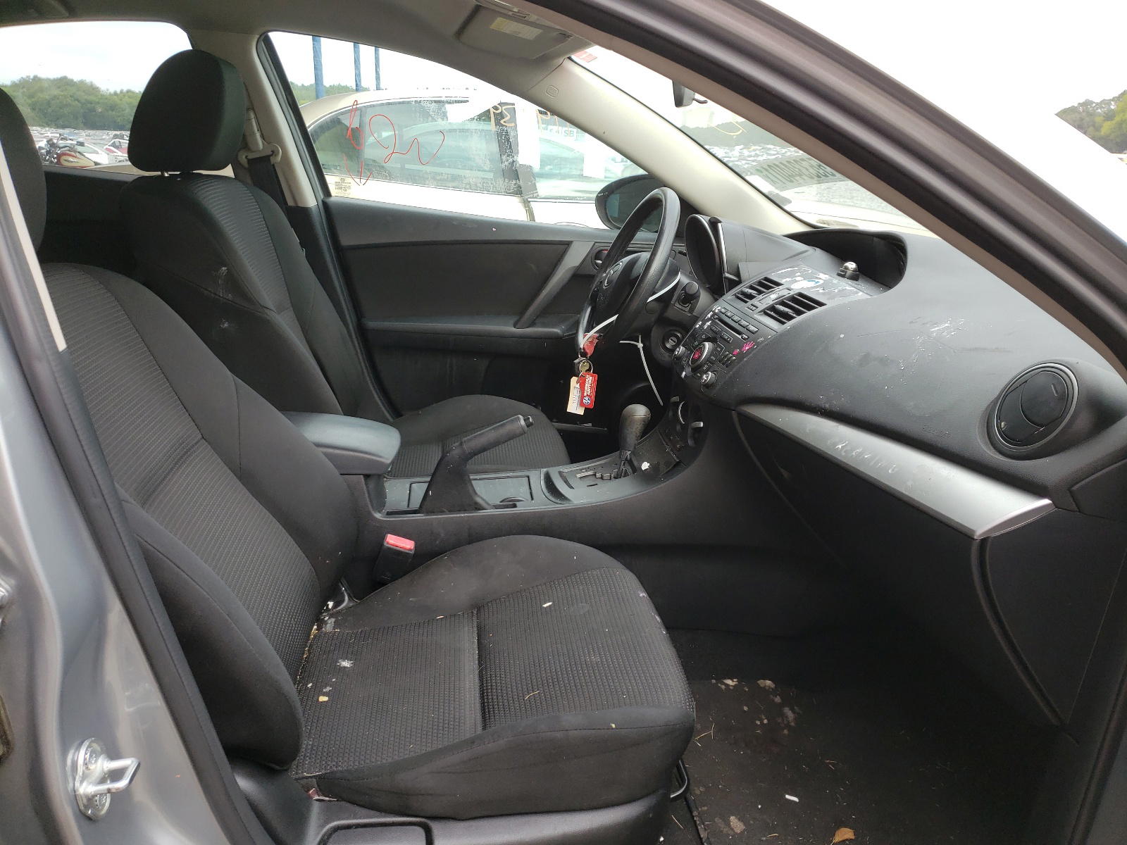 Photo 5 from auction – 2013 MAZDA 3 I with VIN JM1BL1TG5D1748161