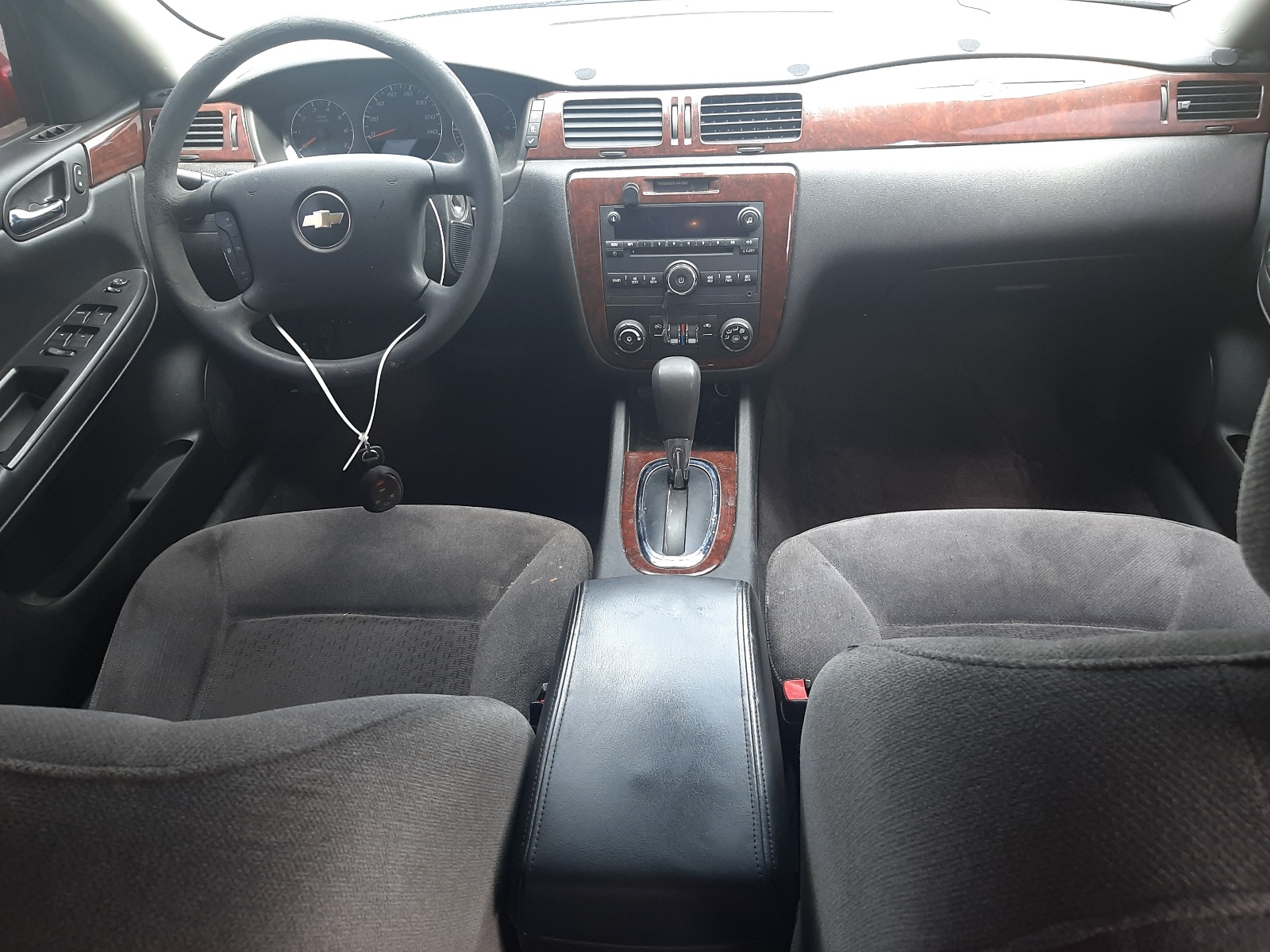 Photo 9 from auction – 2009 CHEVROLET IMPALA 1LT with VIN 2G1WT57N891166129