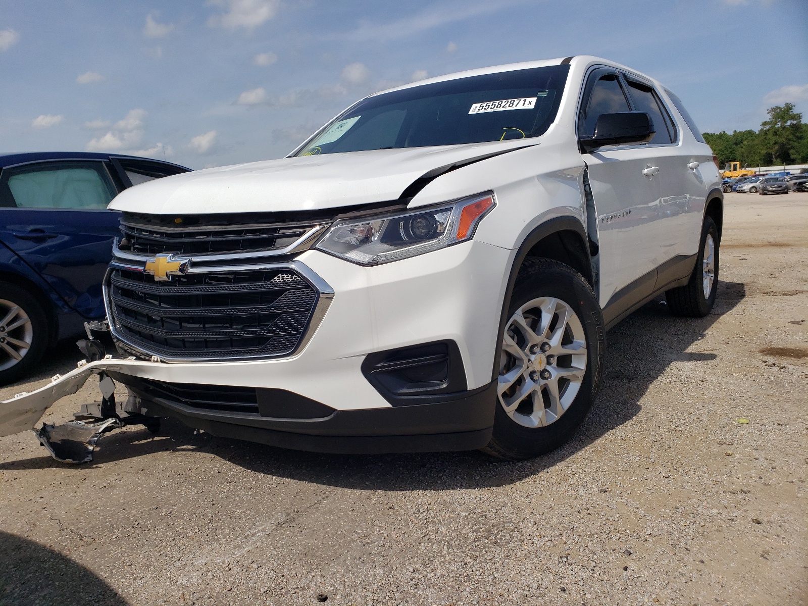Photo 2 from auction – 2019 CHEVROLET TRAVERSE L with VIN 1GNERFKW6KJ182744
