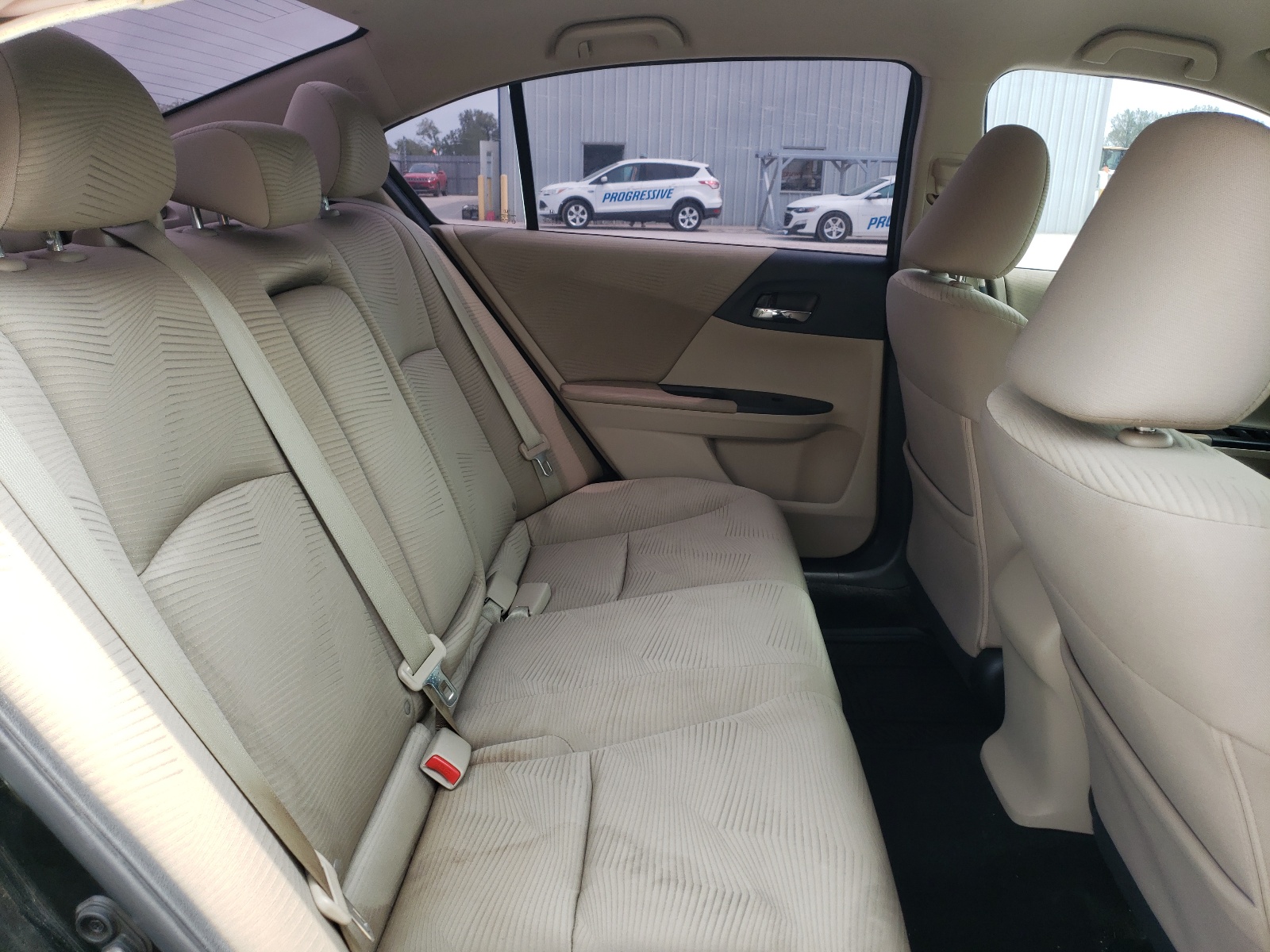 Photo 6 from auction – 2015 HONDA ACCORD LX with VIN 1HGCR2F38FA143072