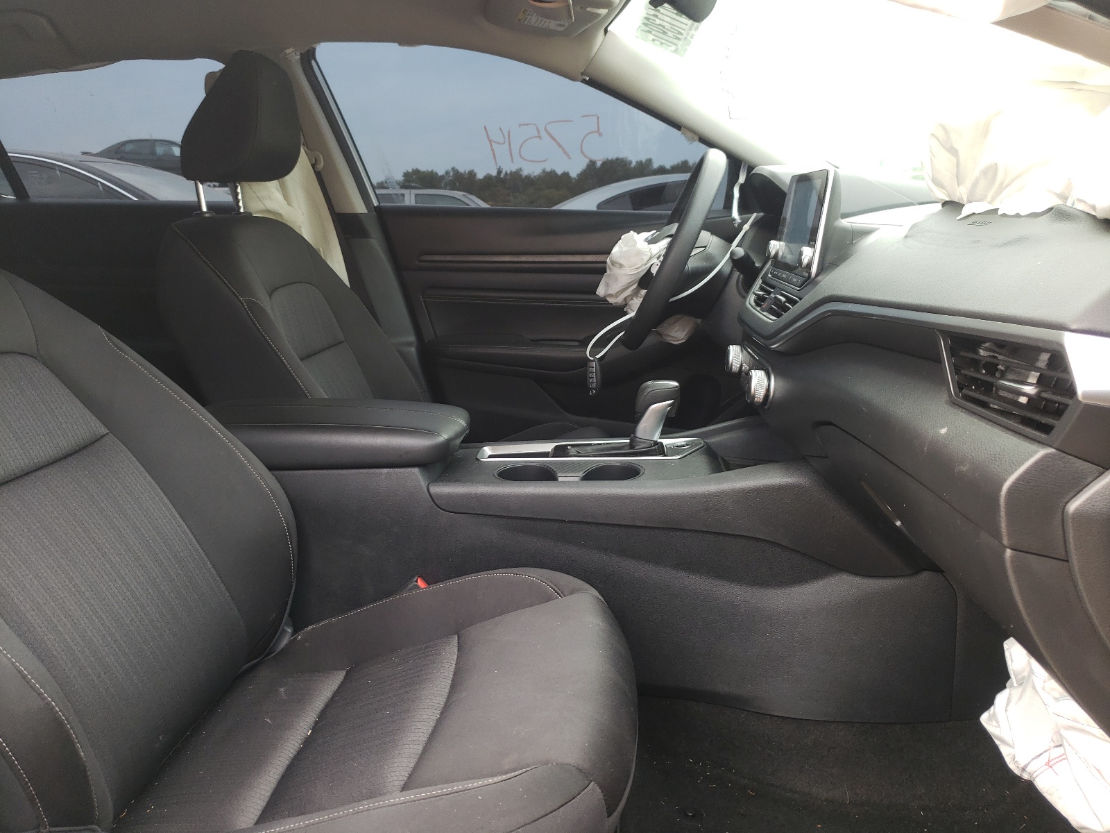 Photo 5 from auction – 2019 NISSAN ALTIMA S with VIN 1N4BL4BV0KC211304
