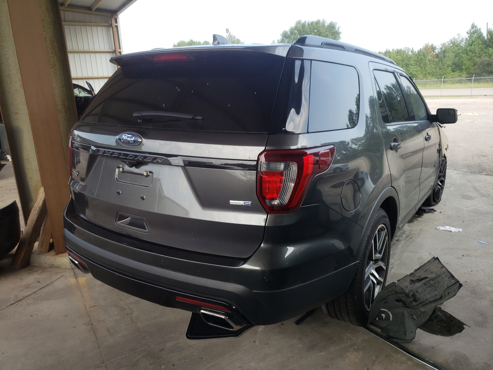 Photo 4 from auction – 2017 FORD EXPLORER S with VIN 1FM5K8GT0HGD09903