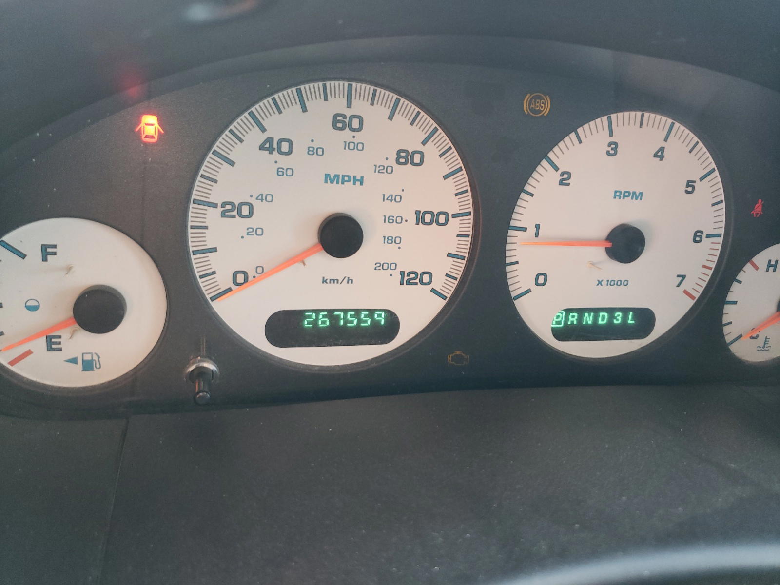Photo 8 from auction – 2003 DODGE GRAND CARA with VIN 2D4GP44323R127710
